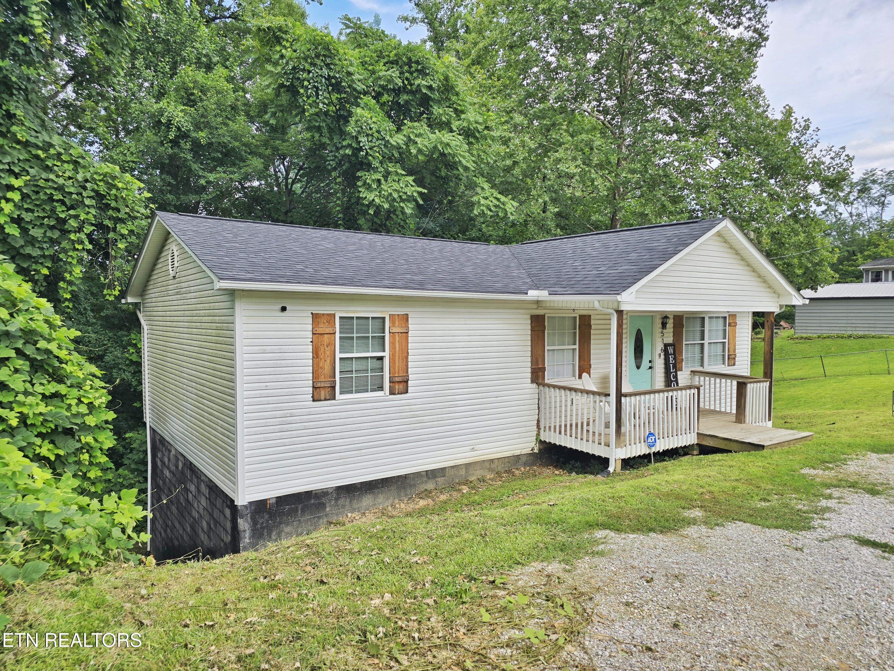 516 N 11th Street Lafollette TN 37766