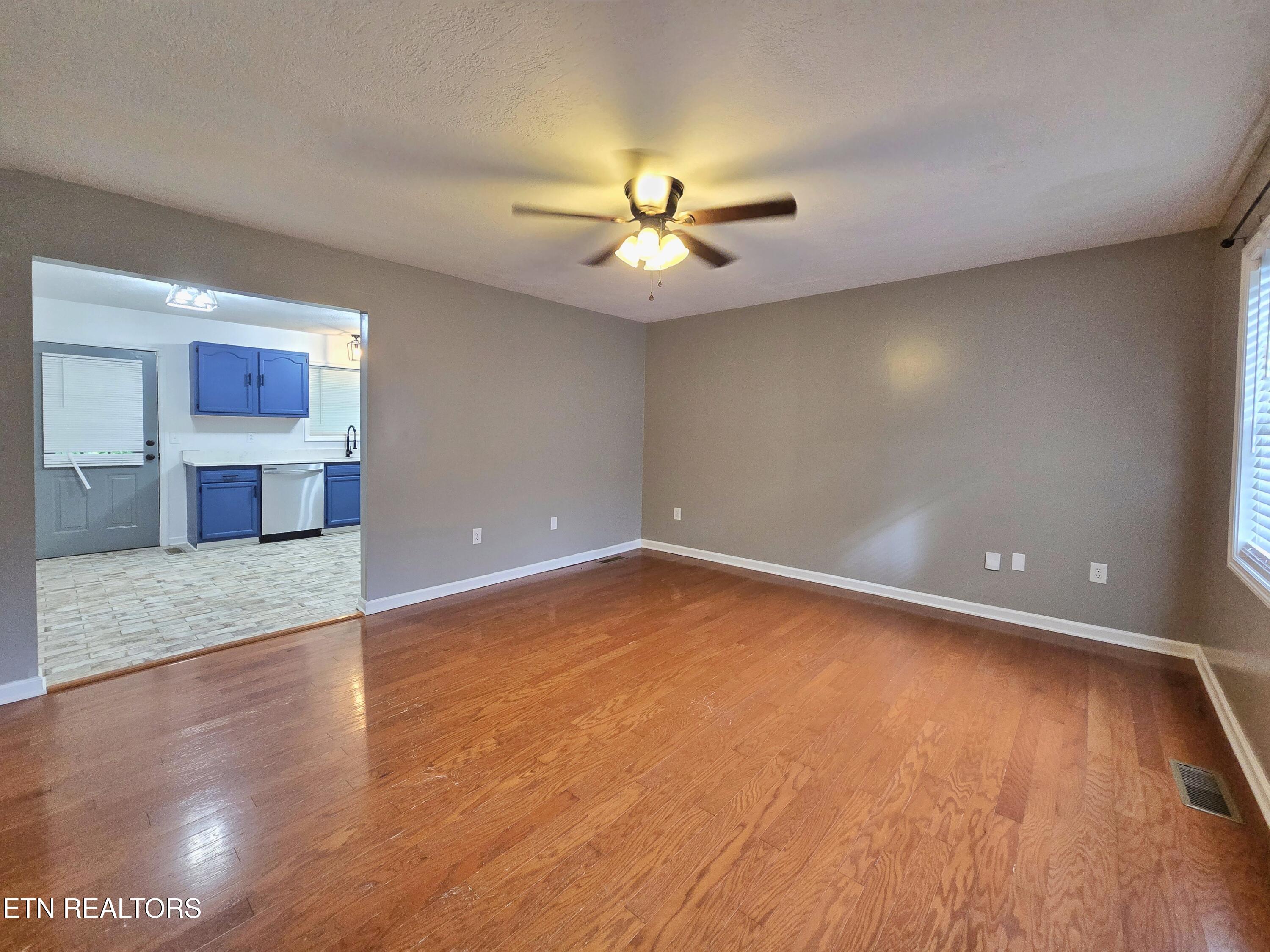 516 N 11th Street Lafollette TN 37766