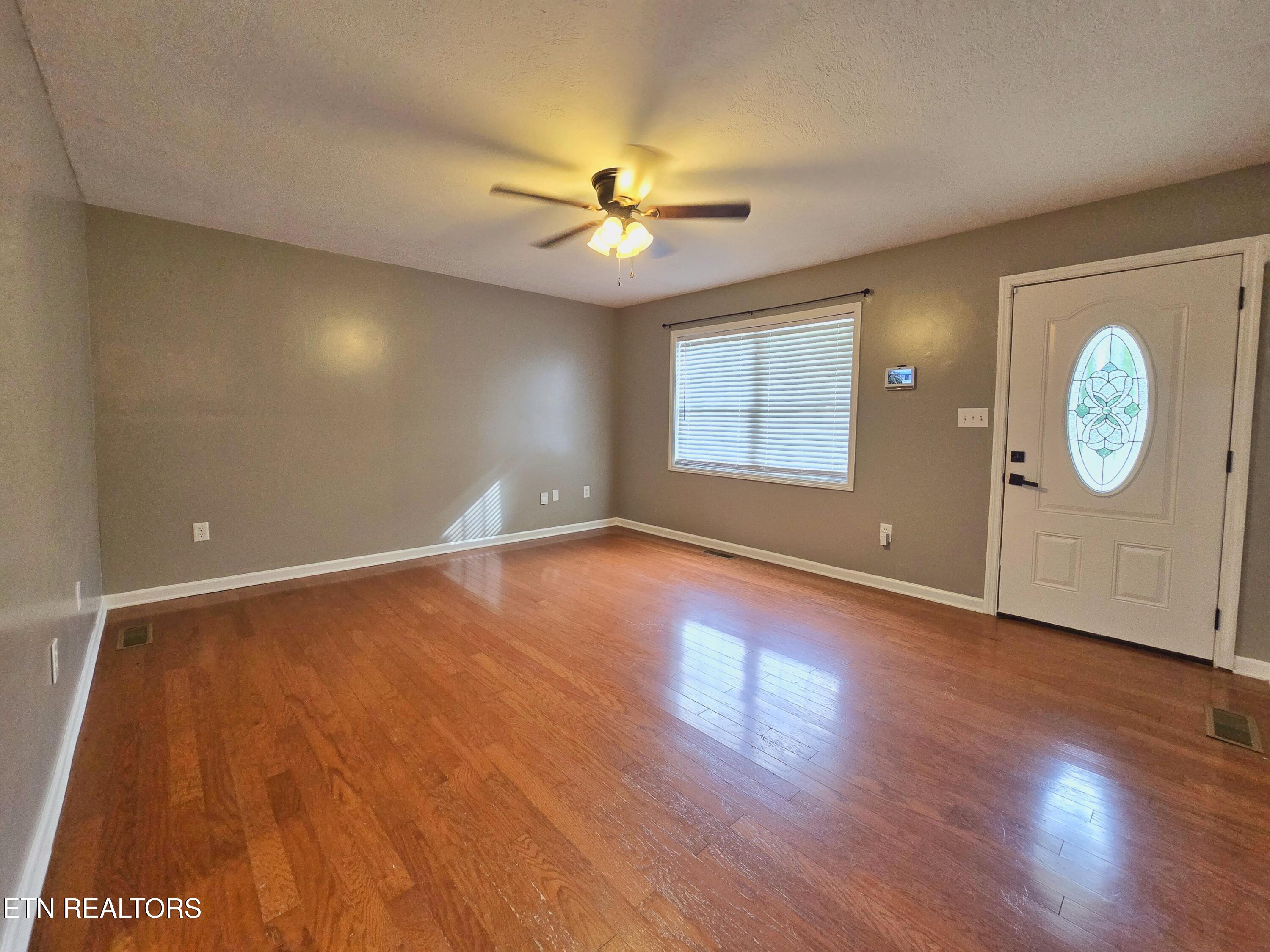 516 N 11th Street Lafollette TN 37766