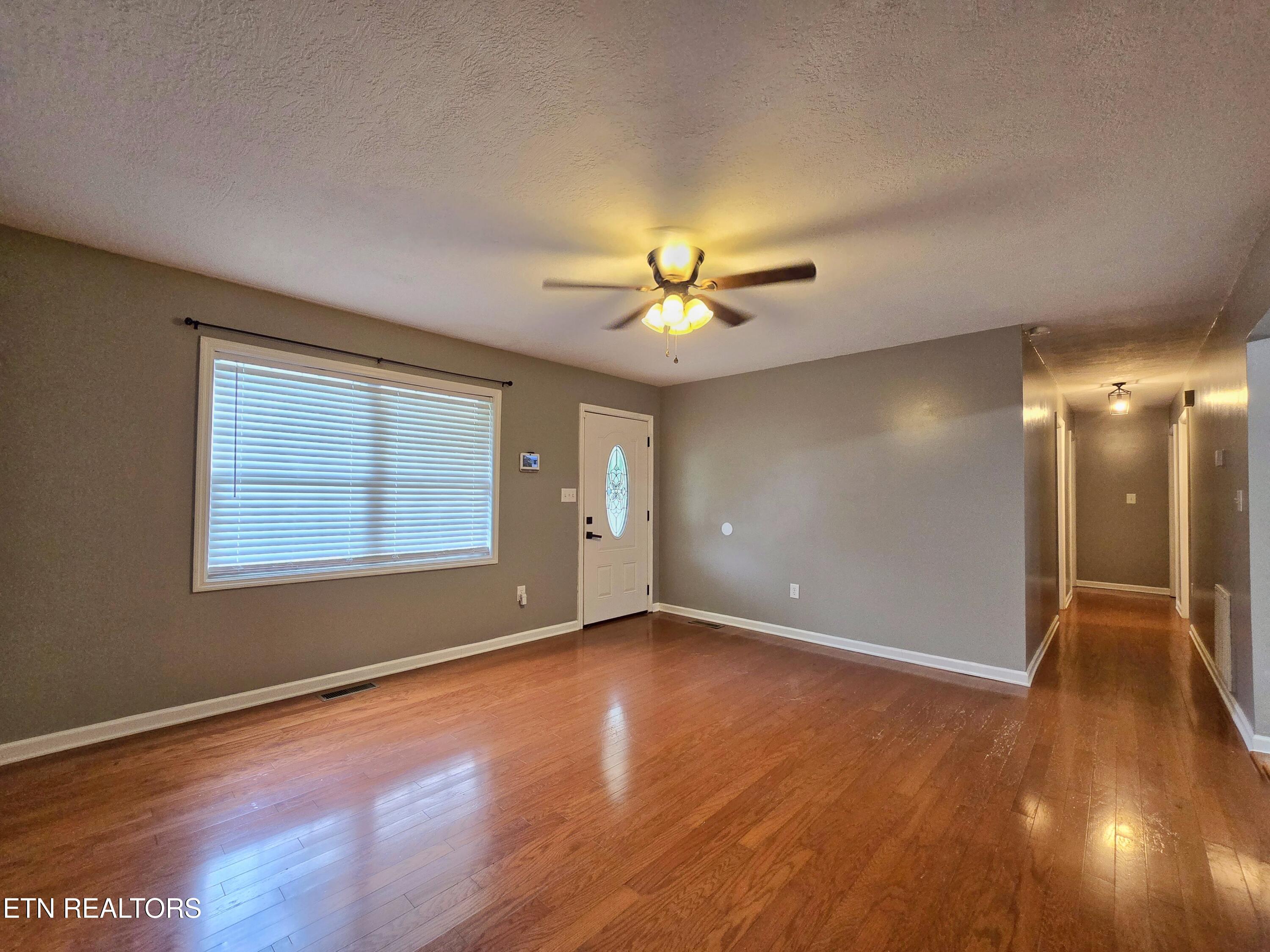 516 N 11th Street Lafollette TN 37766