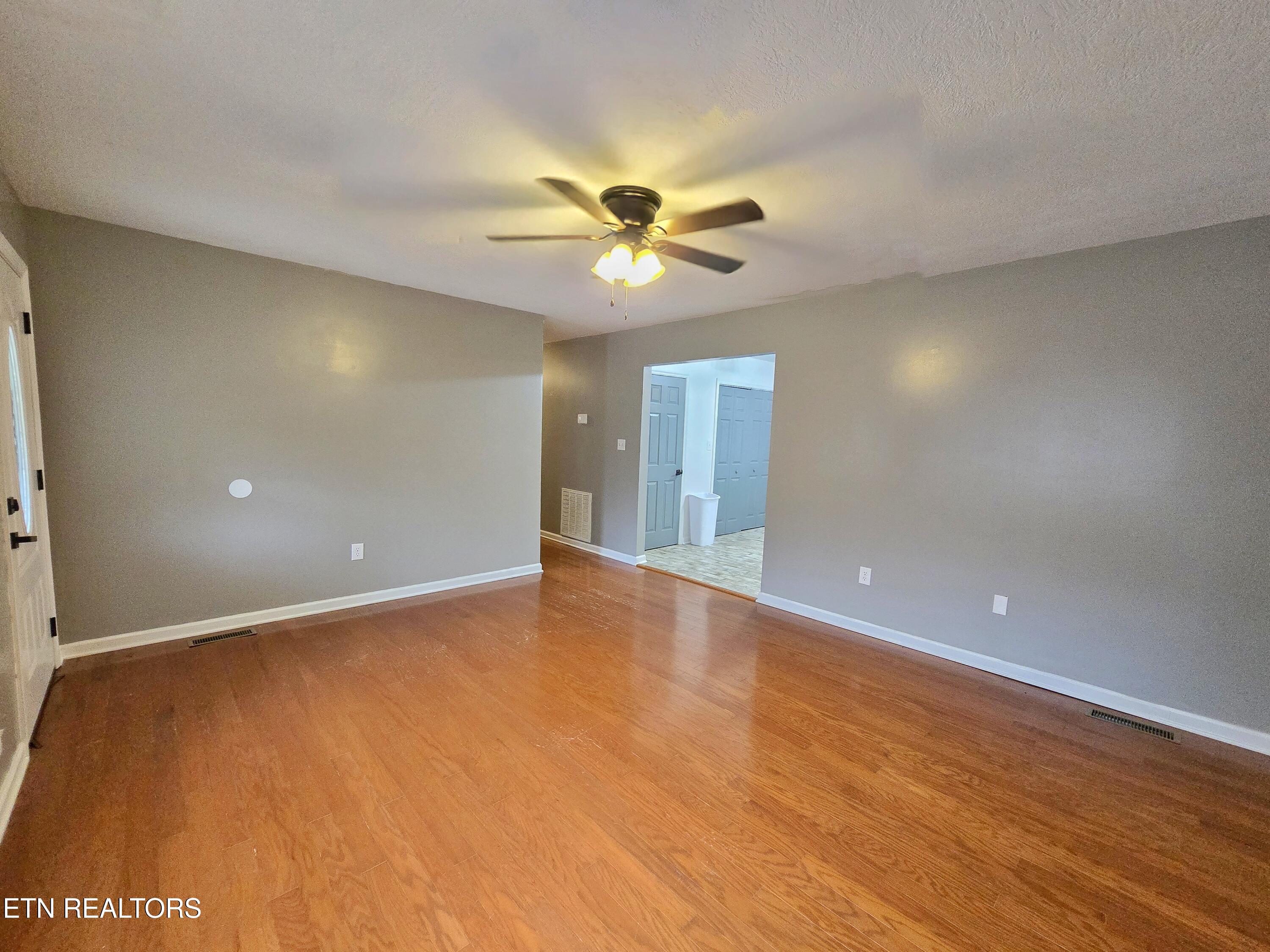 516 N 11th Street Lafollette TN 37766