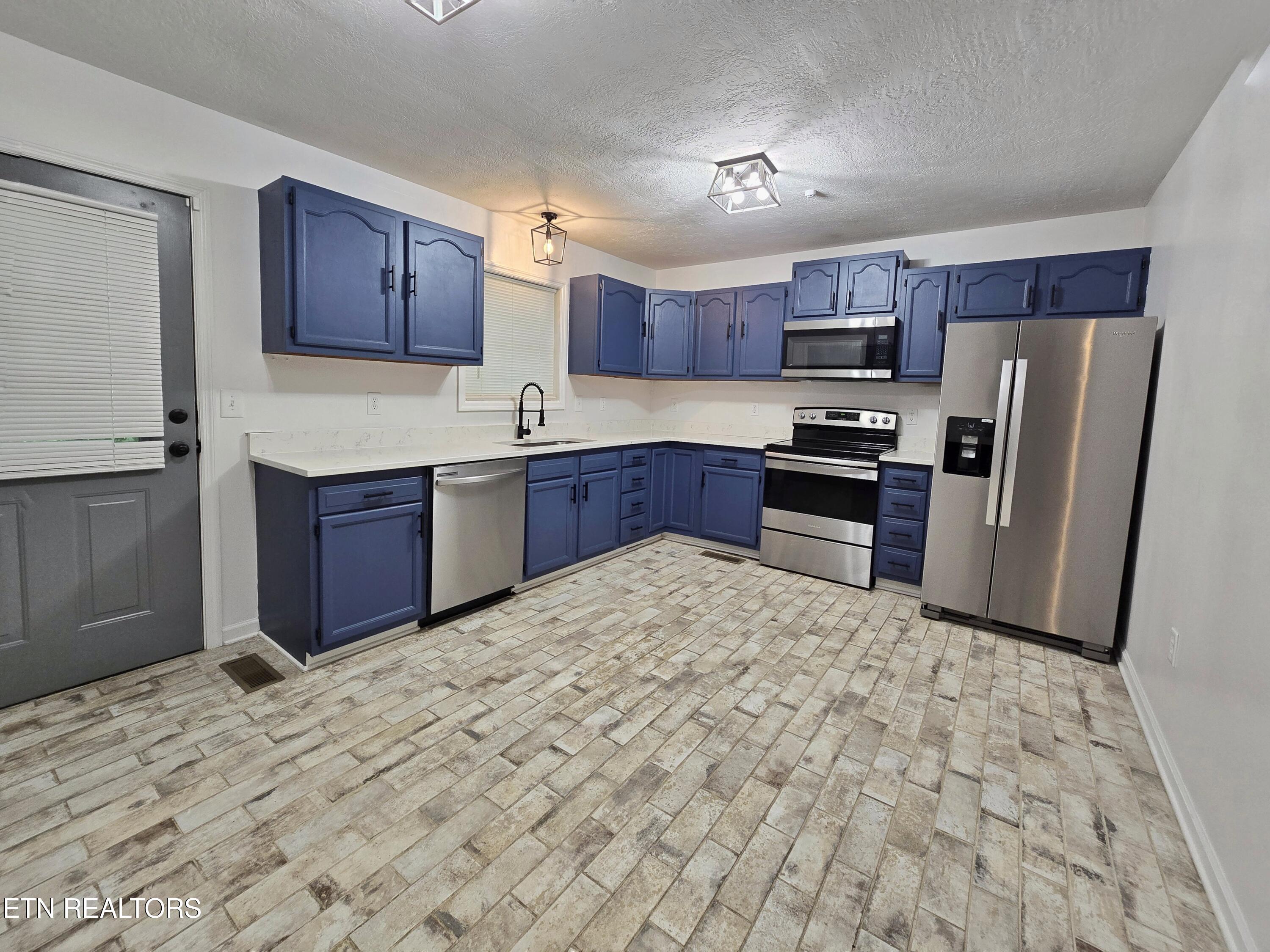516 N 11th Street Lafollette TN 37766