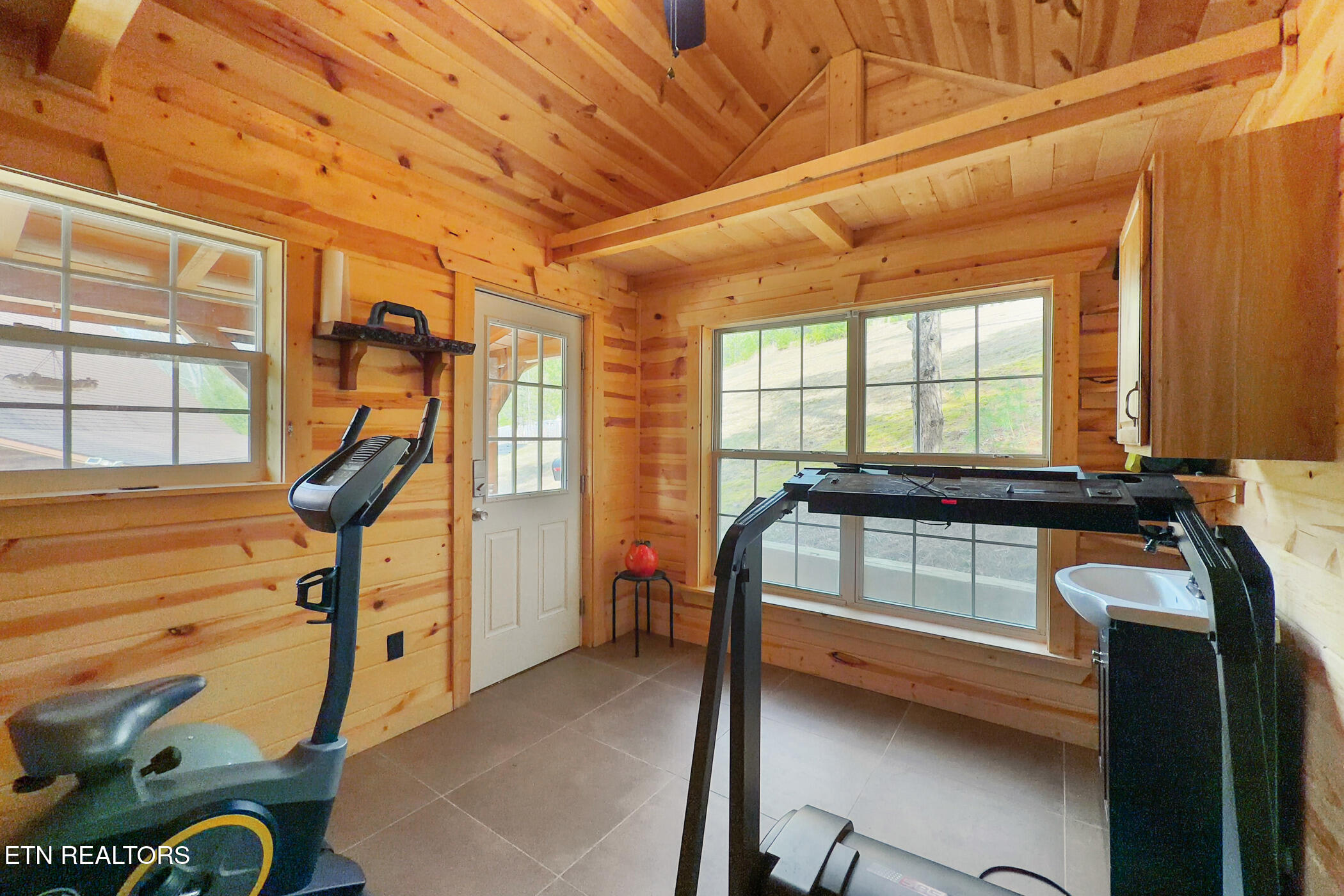 1238 Mossy Cove Way Sevierville TN 37876