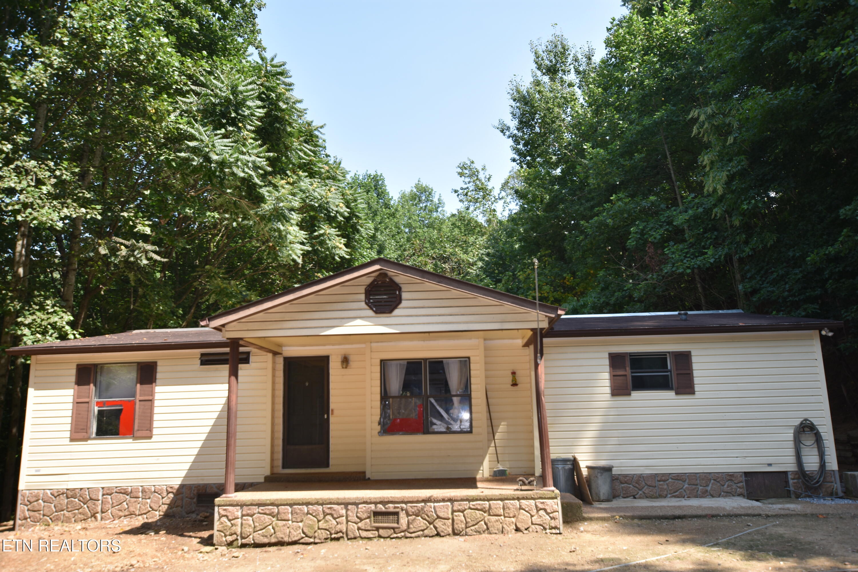 213 Mountain Side Lane Rocky Top TN 37769