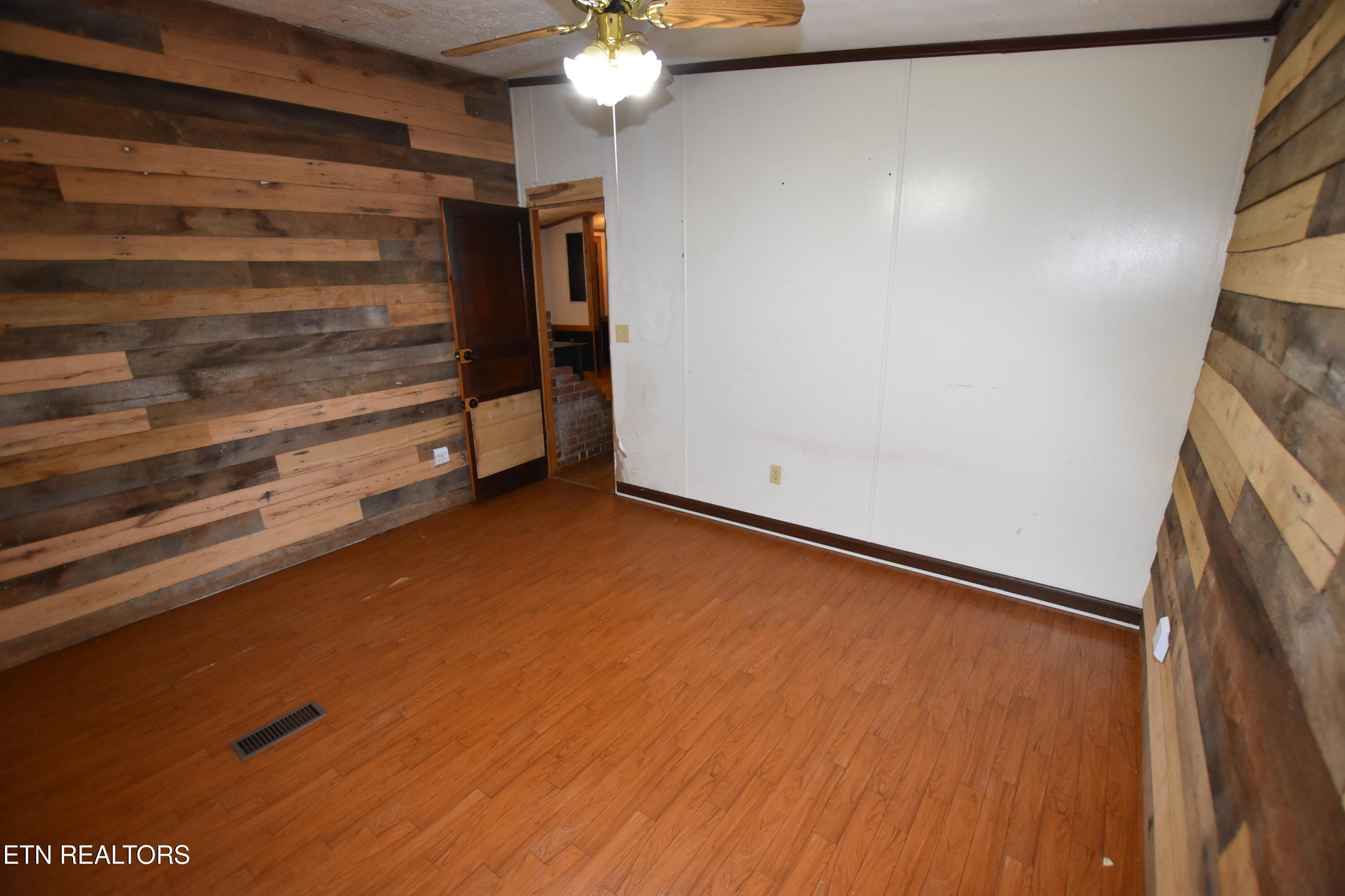 213 Mountain Side Lane Rocky Top TN 37769