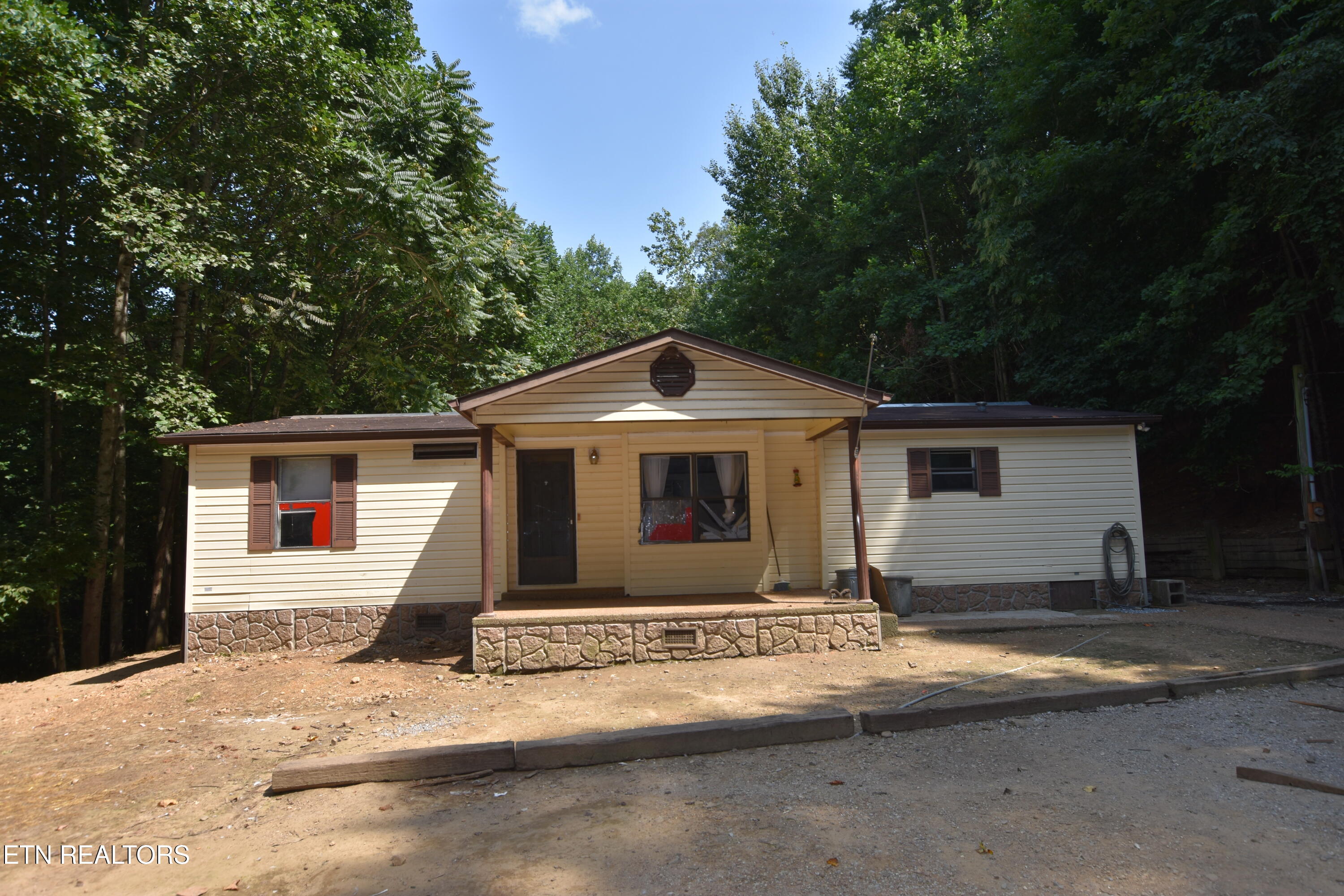 213 Mountain Side Lane Rocky Top TN 37769