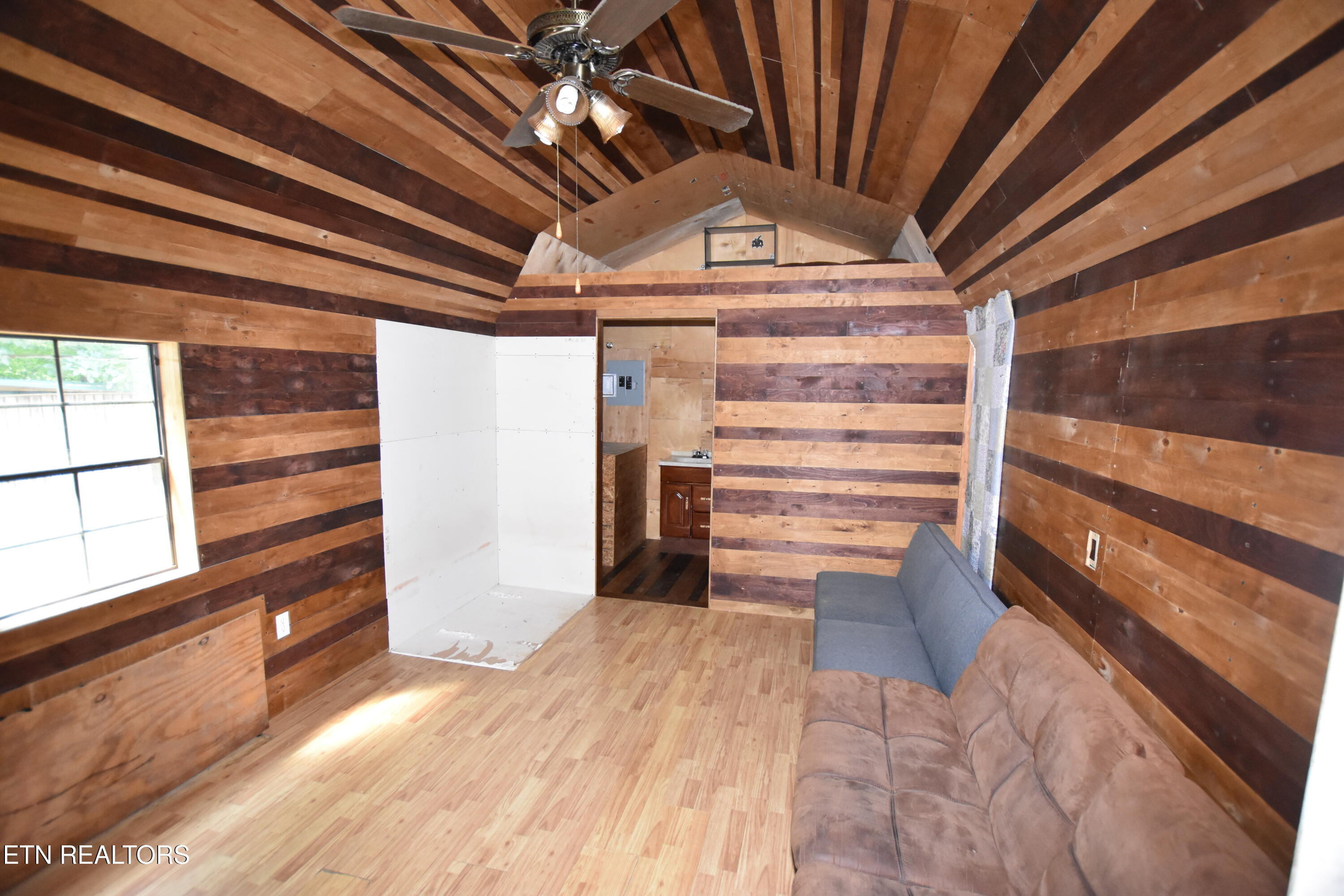 213 Mountain Side Lane Rocky Top TN 37769