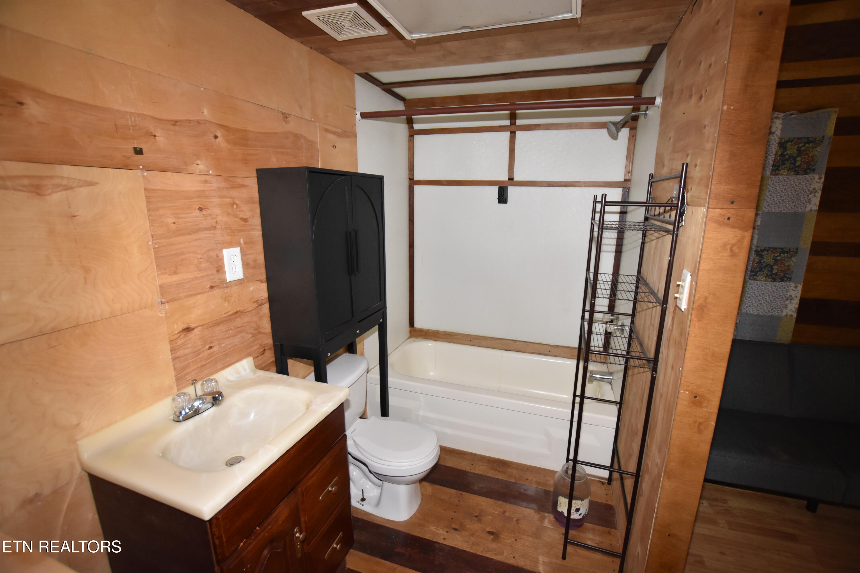 213 Mountain Side Lane Rocky Top TN 37769