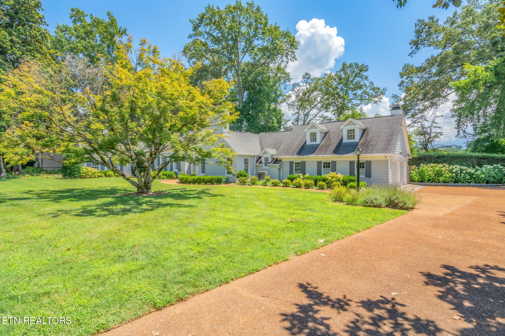 2216 Cherokee Boulevard Knoxville TN 37919