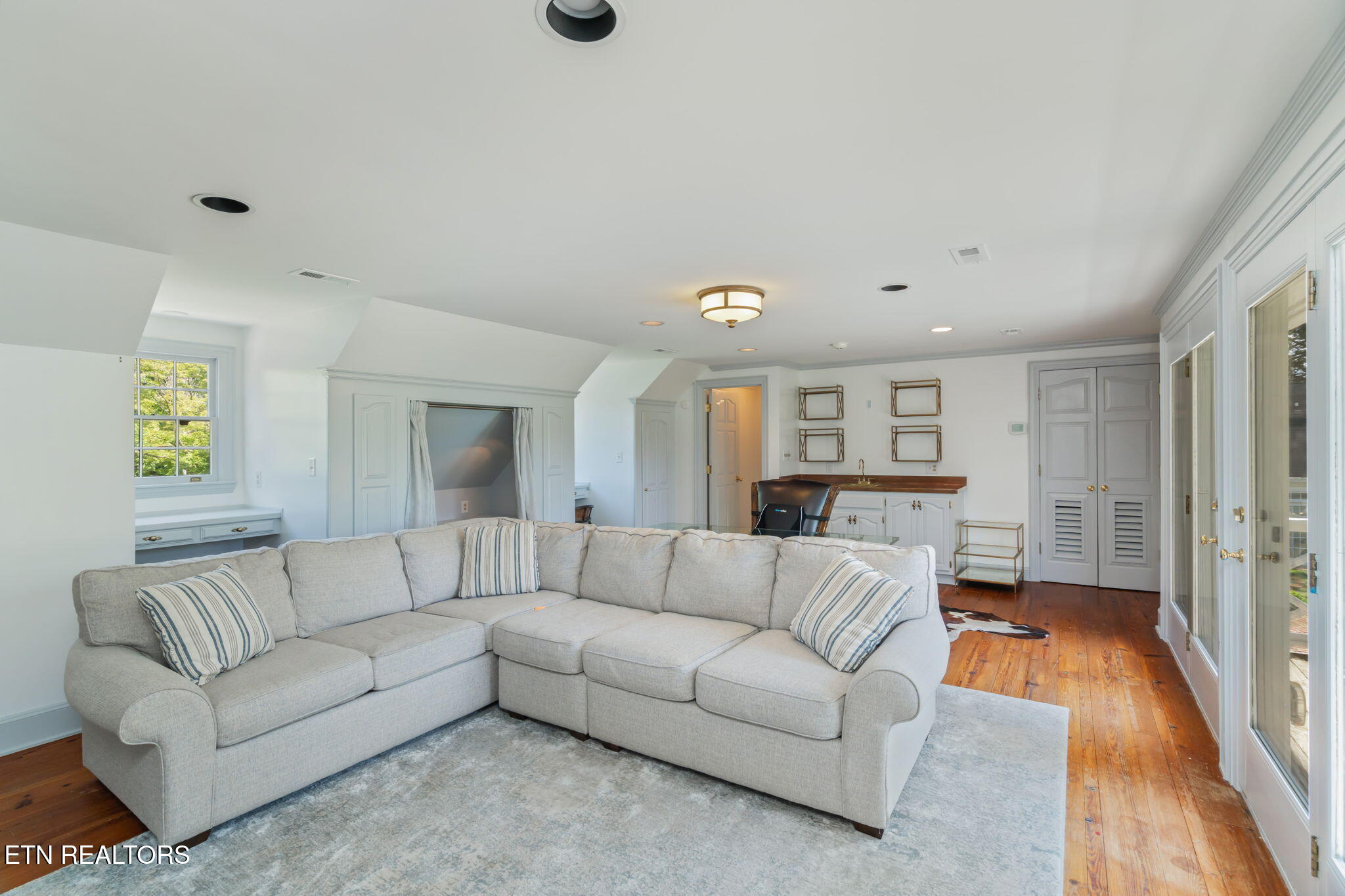 2216 Cherokee Boulevard Knoxville TN 37919