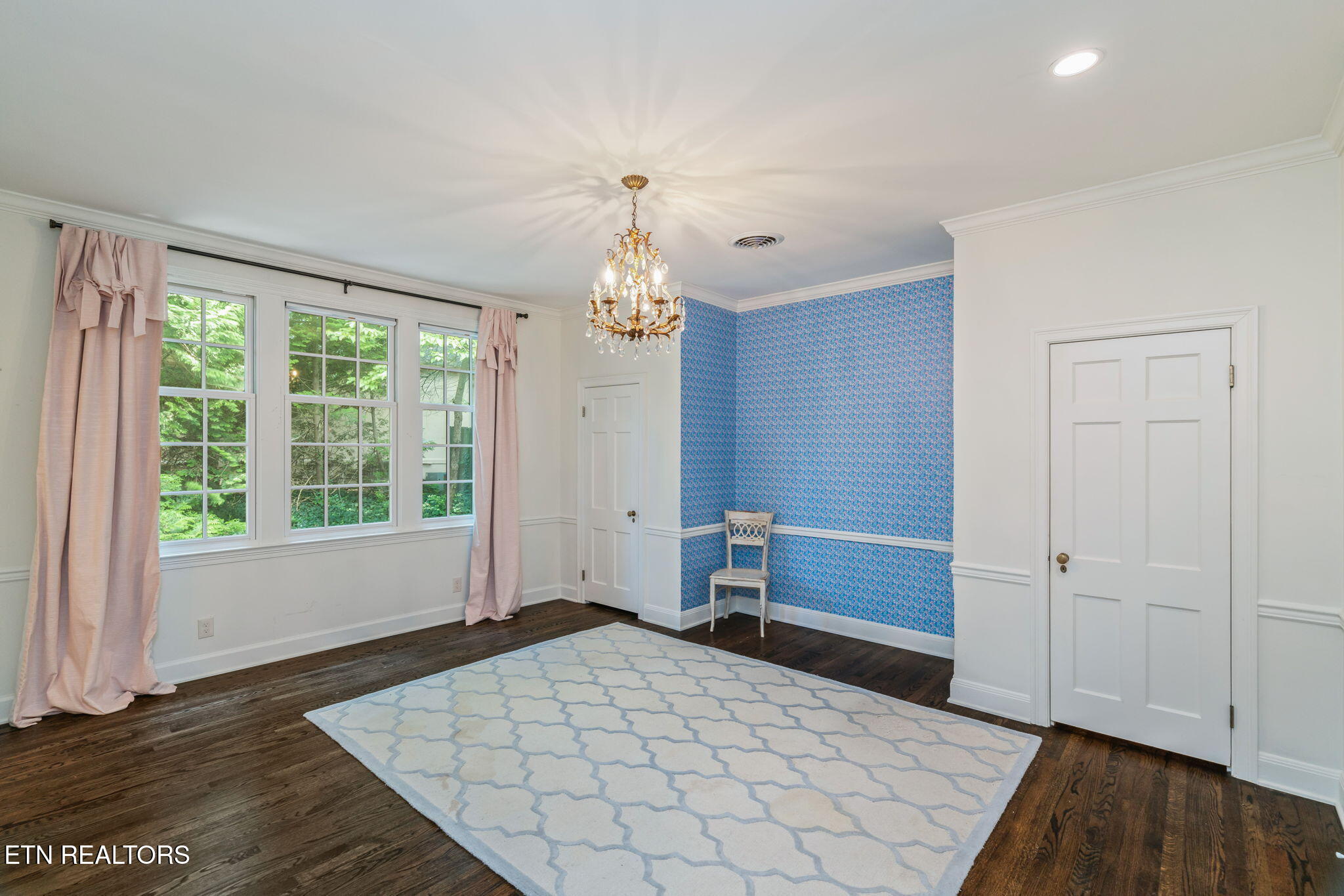 2216 Cherokee Boulevard Knoxville TN 37919