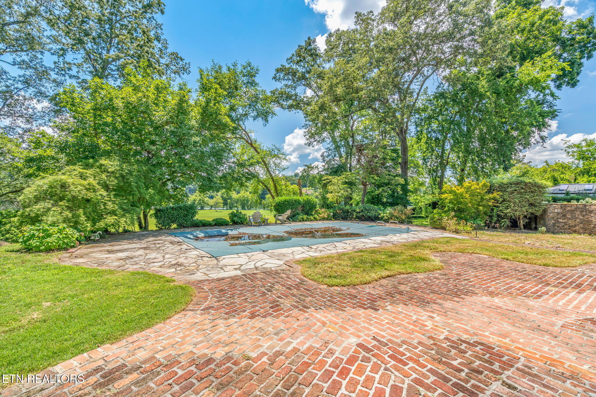 2216 Cherokee Boulevard Knoxville TN 37919