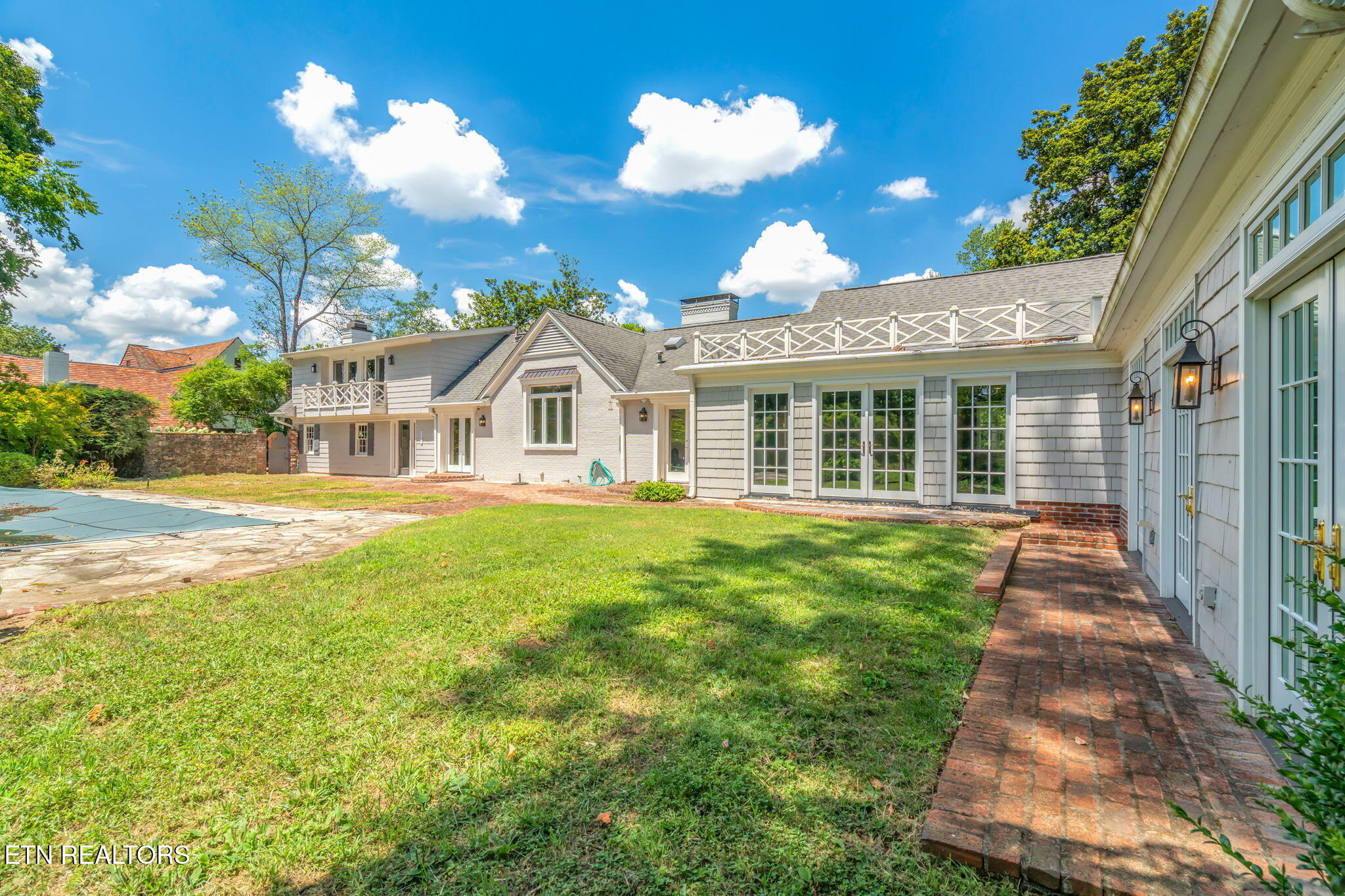 2216 Cherokee Boulevard Knoxville TN 37919