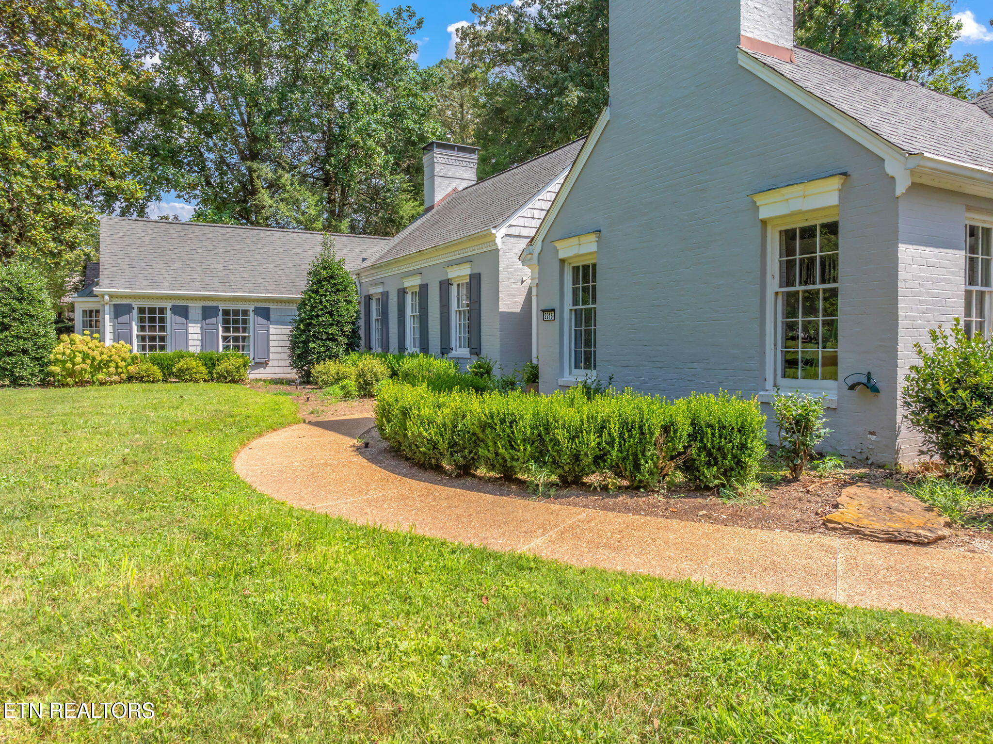 2216 Cherokee Boulevard Knoxville TN 37919