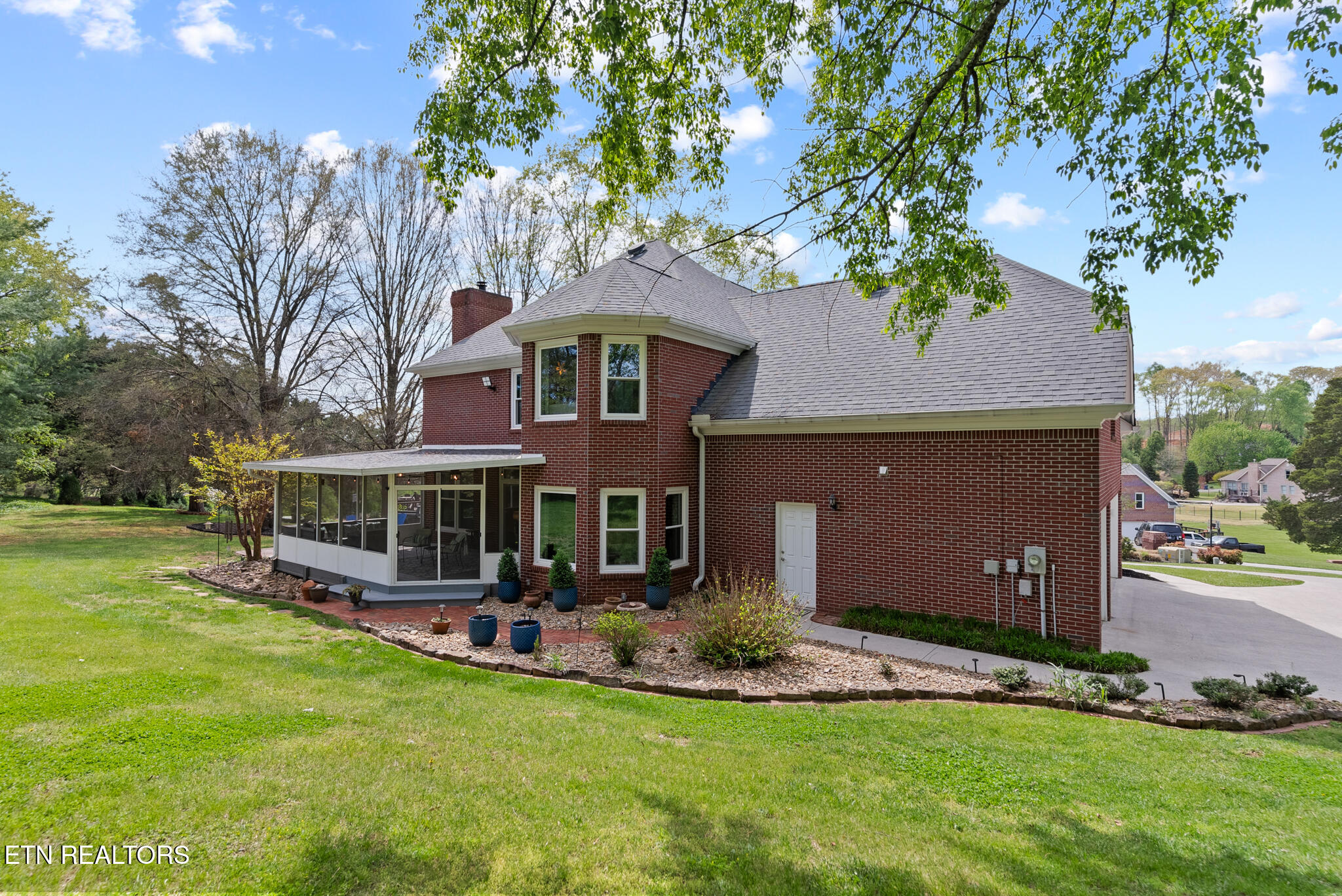 4100 Bajo Lane Powell TN 37849