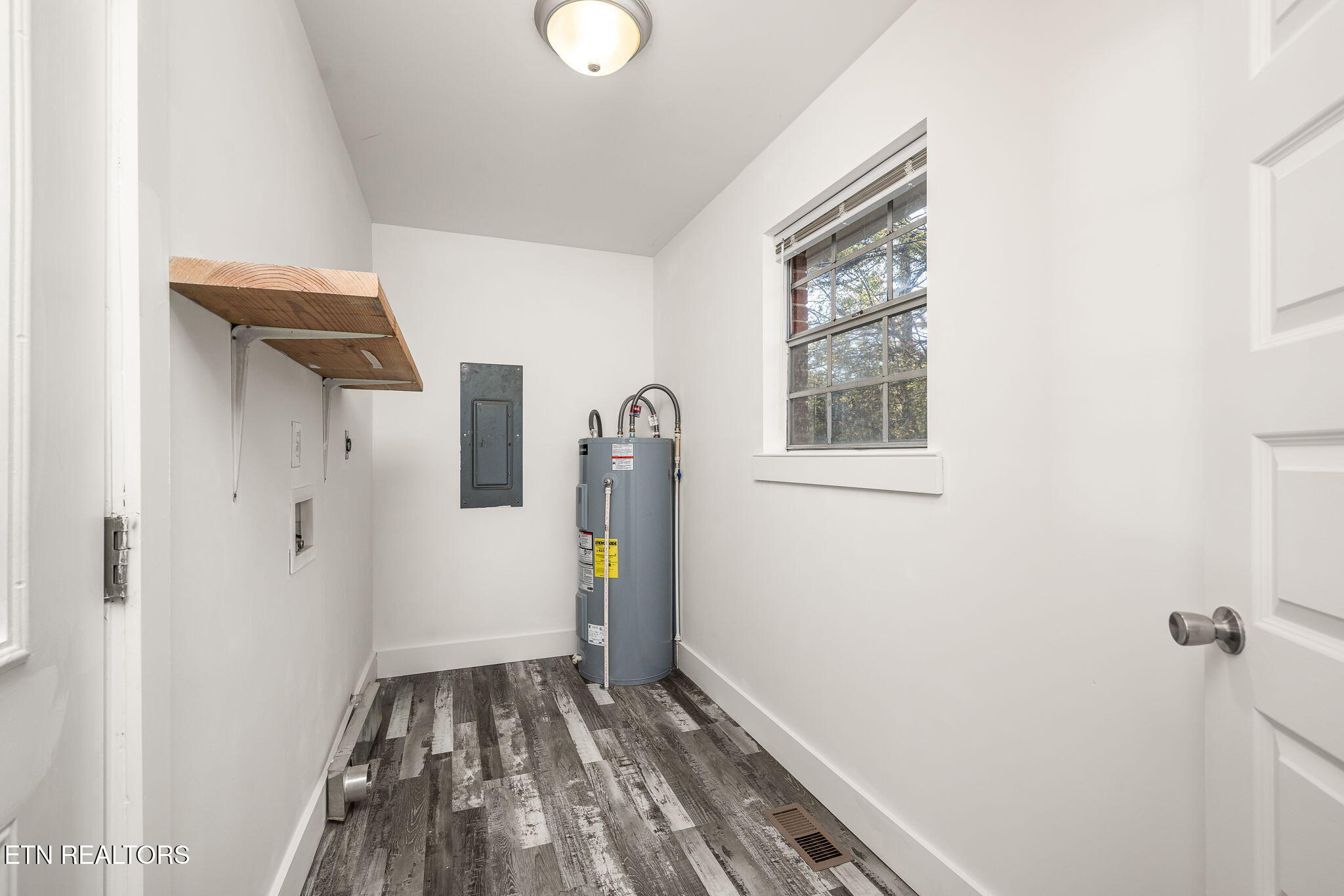 287 Watson Avenue Spring City TN 37381