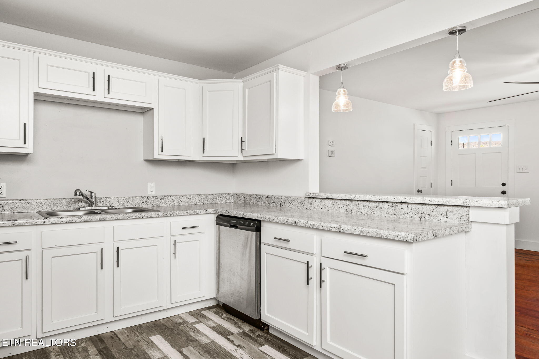 287 Watson Avenue Spring City TN 37381