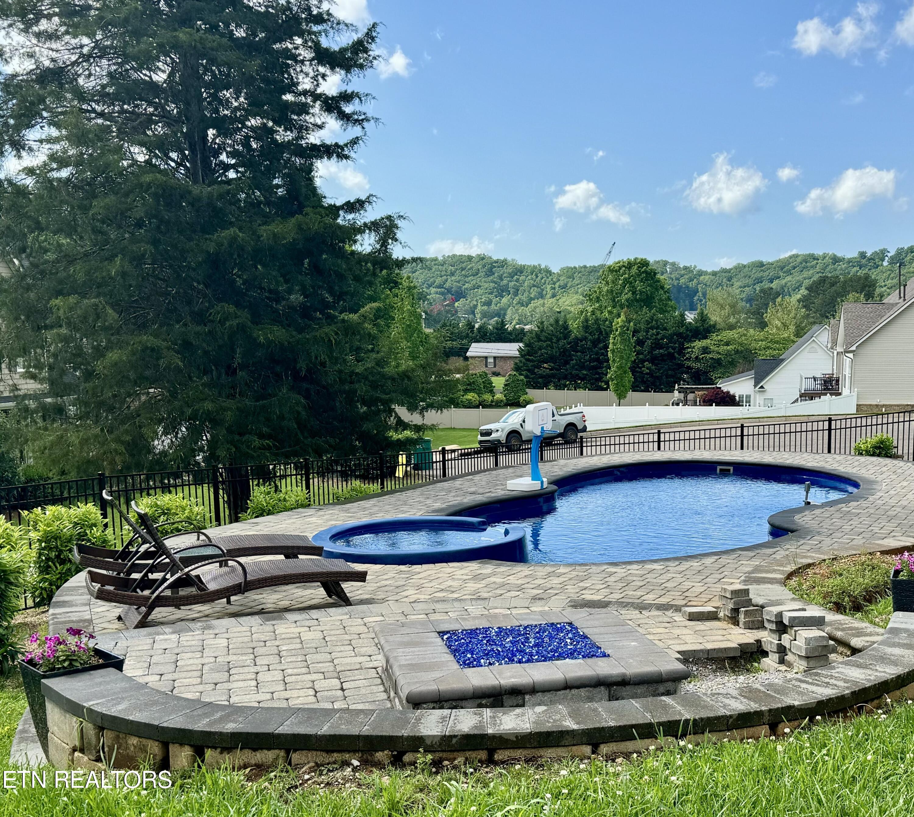 2021 Cascade Falls Lane Knoxville TN 37931