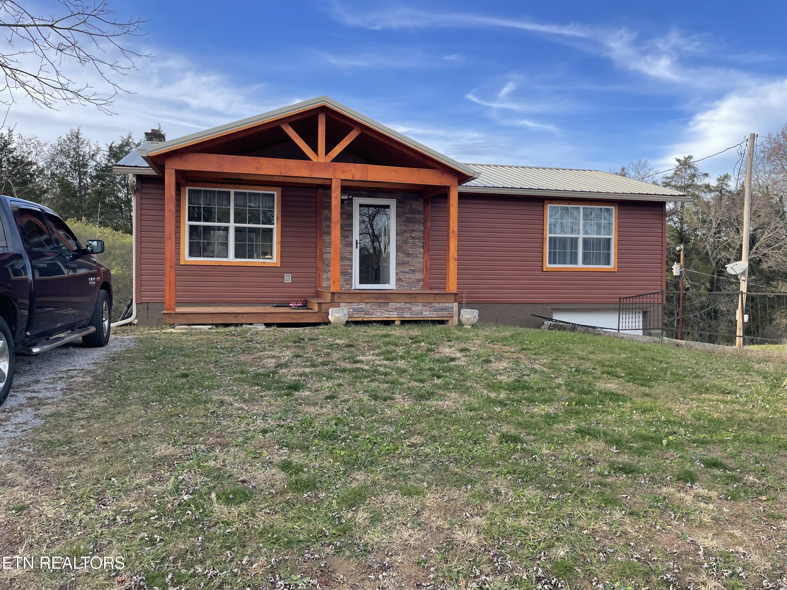 430 Whitaker Street Tazewell TN 37879