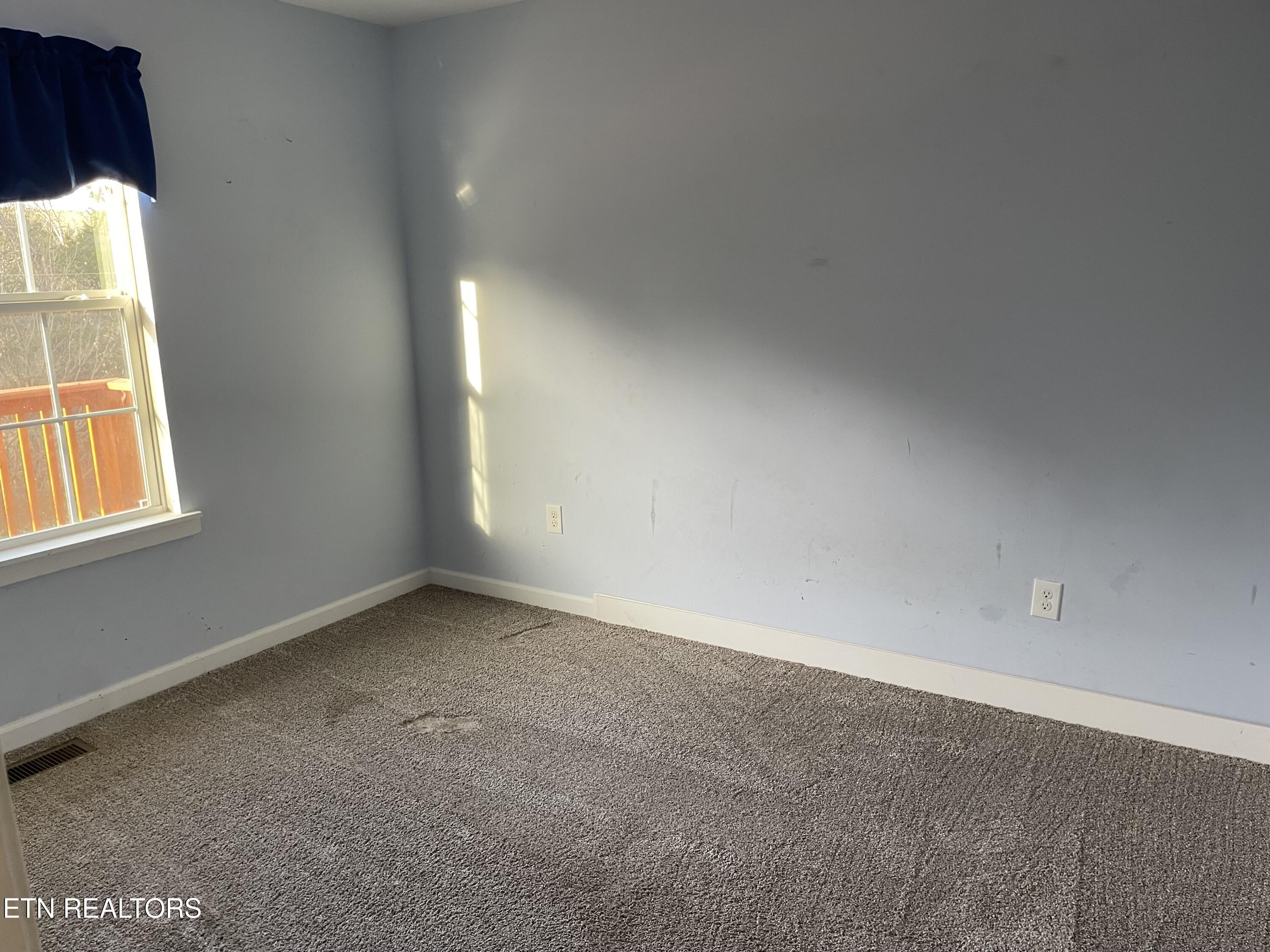 430 Whitaker Street Tazewell TN 37879