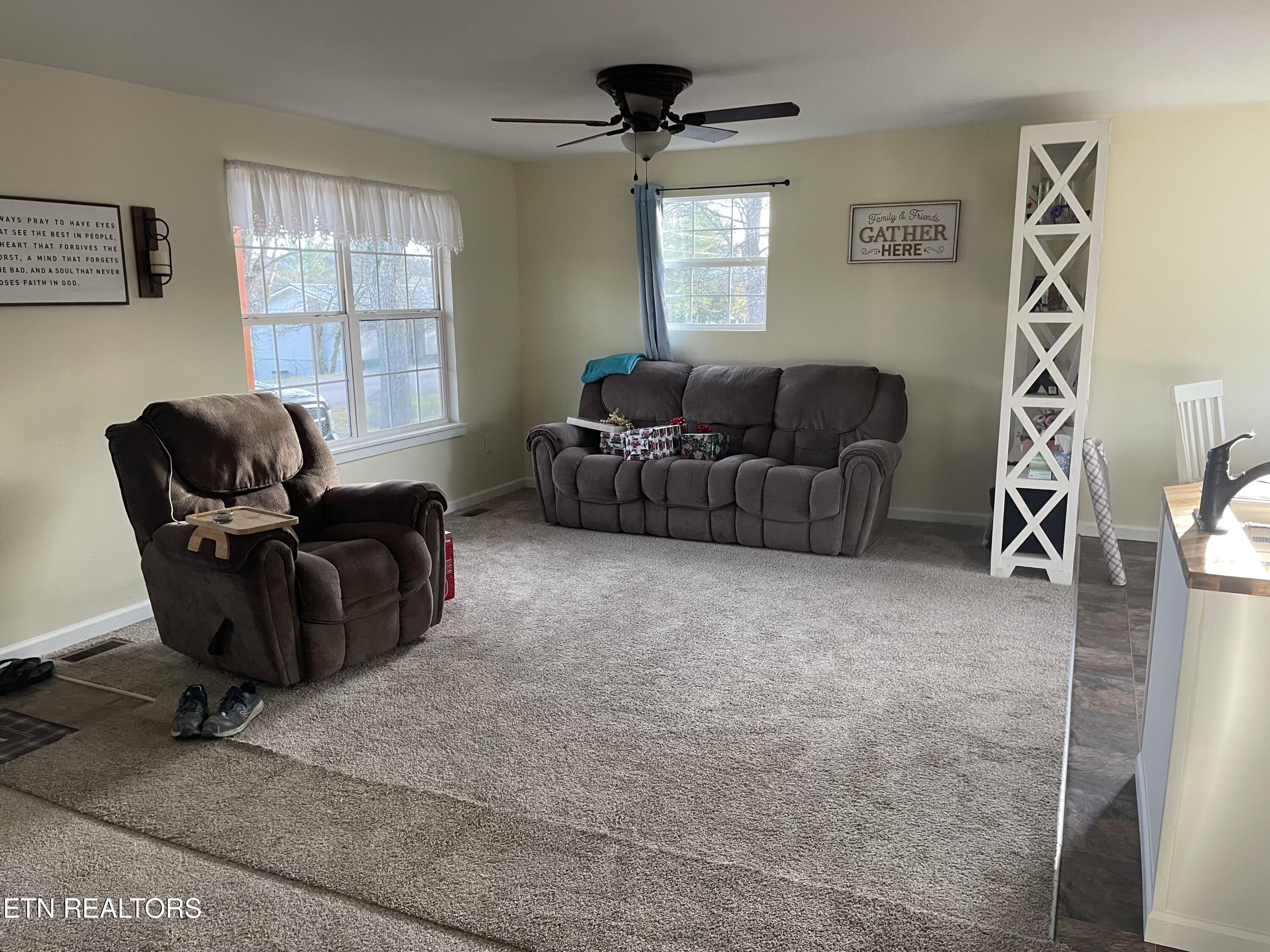 430 Whitaker Street Tazewell TN 37879