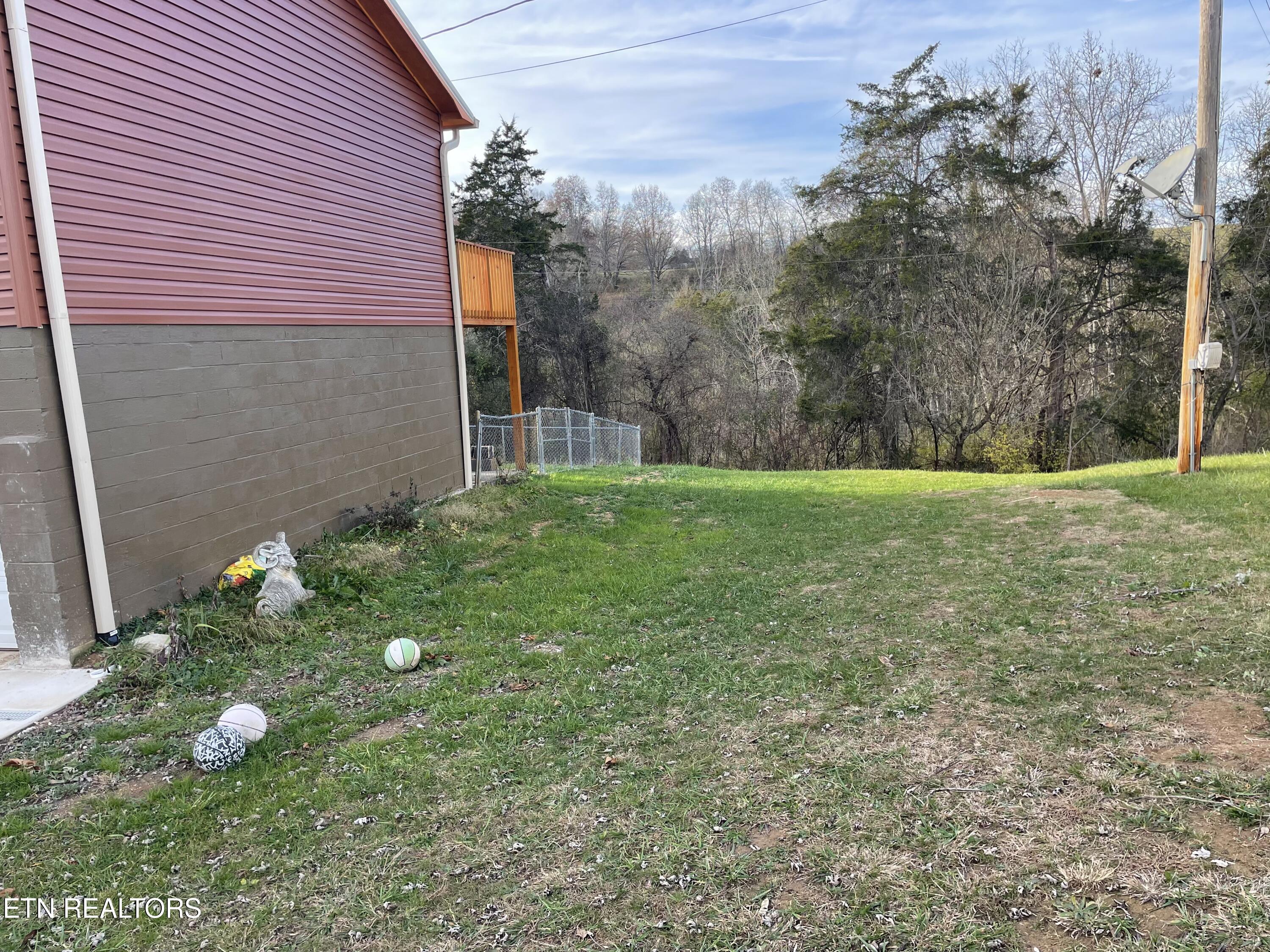 430 Whitaker Street Tazewell TN 37879