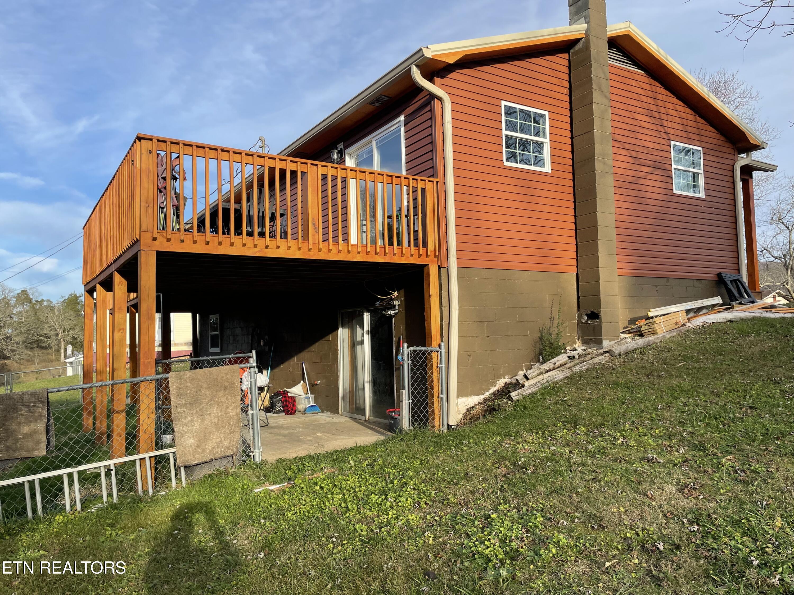 430 Whitaker Street Tazewell TN 37879