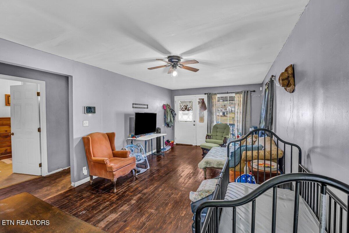 208 & 212 N Chamberlain Avenue Rockwood TN 37854