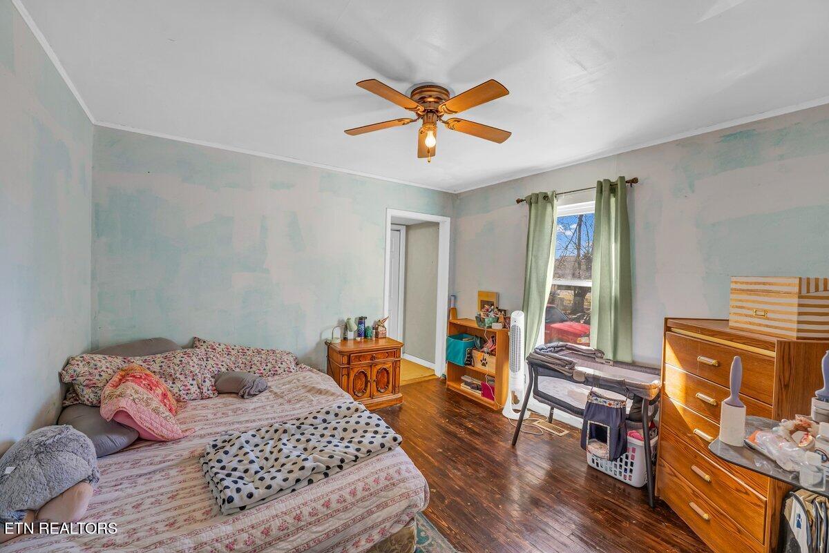 208 & 212 N Chamberlain Avenue Rockwood TN 37854
