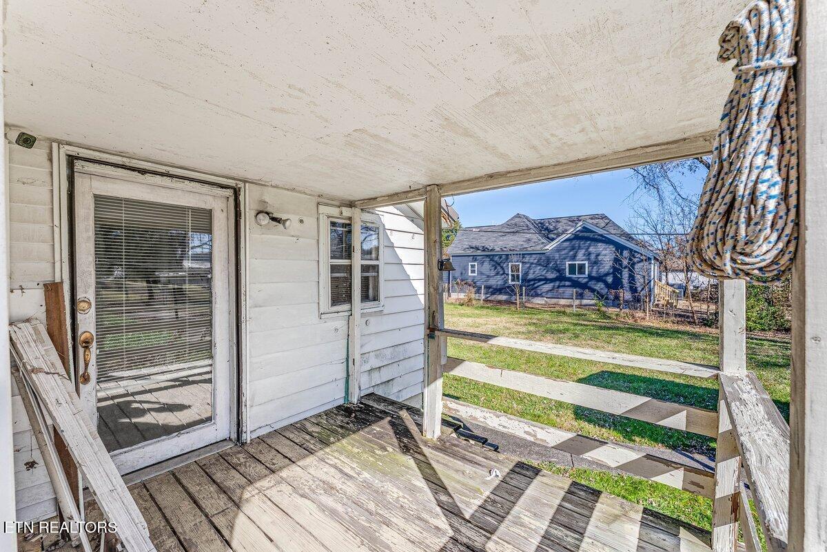 208 & 212 N Chamberlain Avenue Rockwood TN 37854