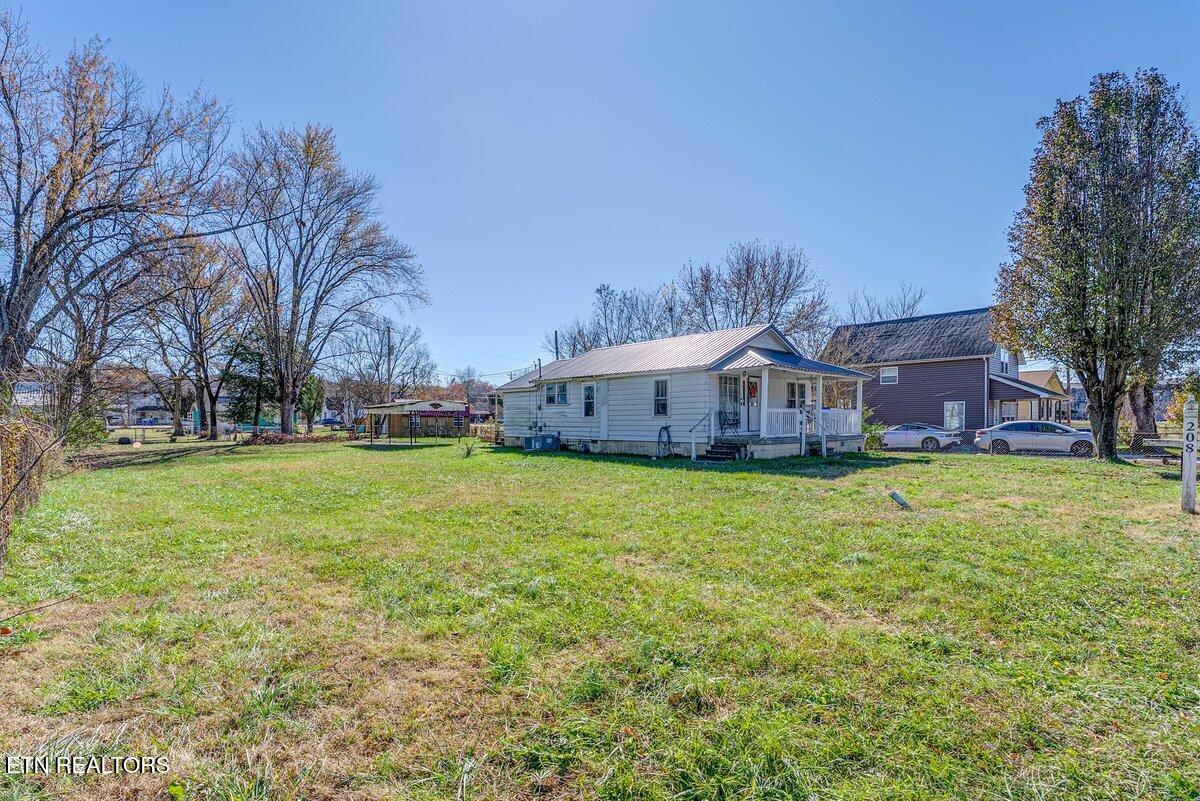 208 & 212 N Chamberlain Avenue Rockwood TN 37854