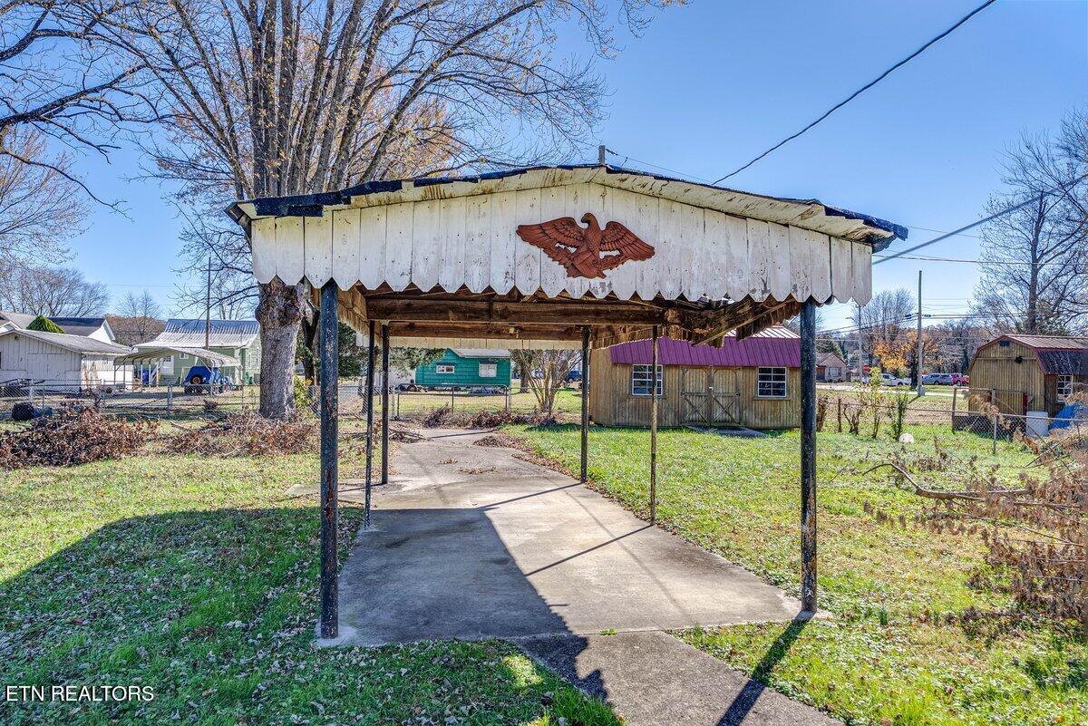 208 & 212 N Chamberlain Avenue Rockwood TN 37854
