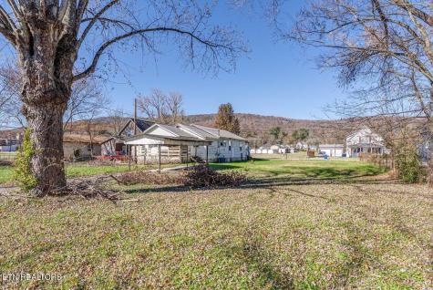 208 & 212 N Chamberlain Avenue Rockwood TN 37854