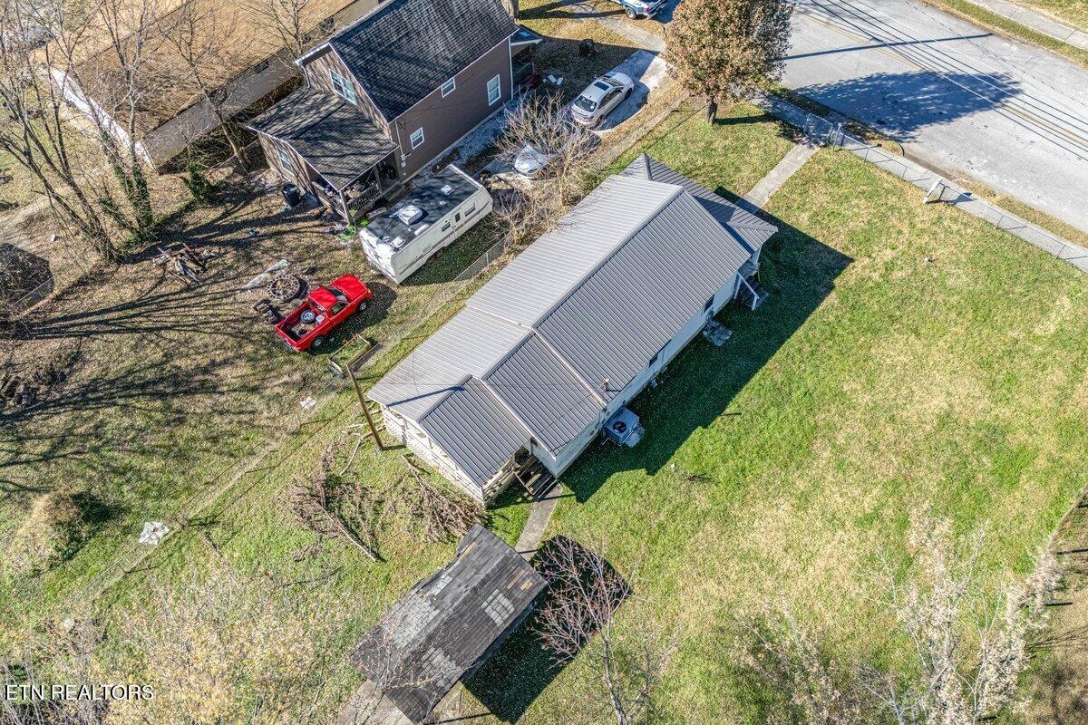 208 & 212 N Chamberlain Avenue Rockwood TN 37854