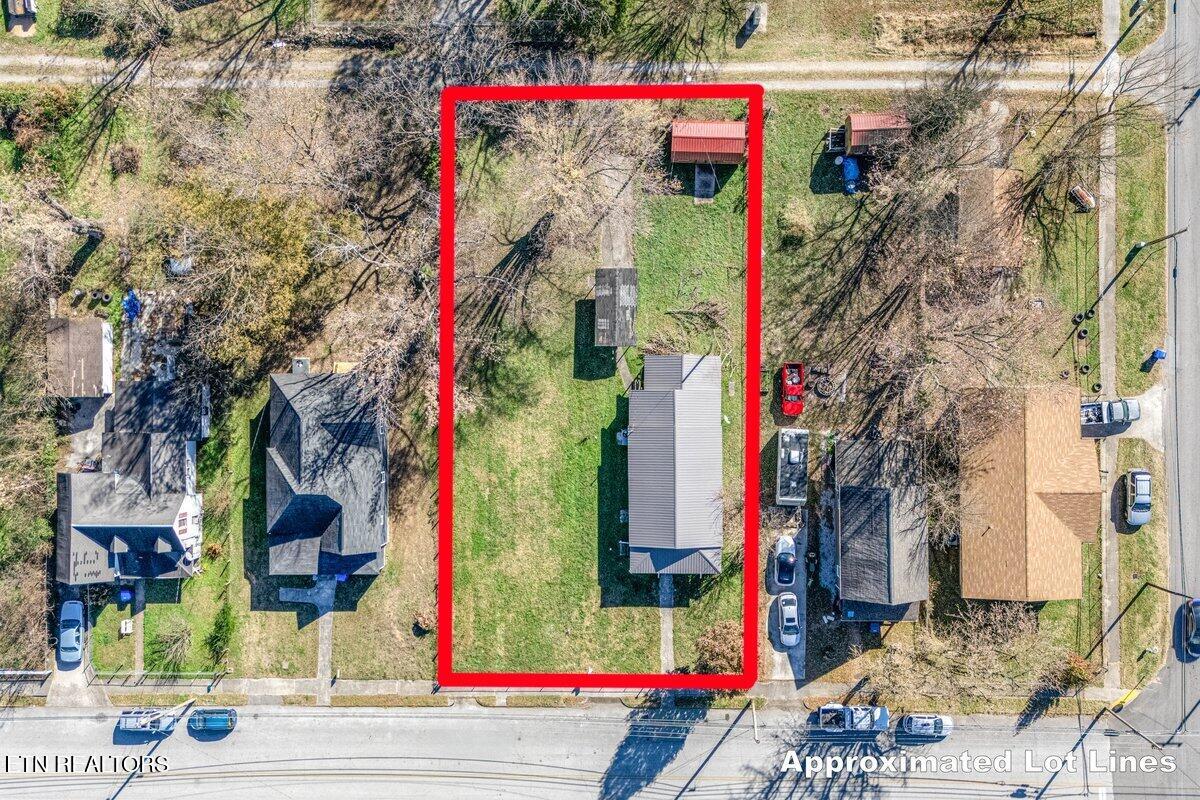 208 & 212 N Chamberlain Avenue Rockwood TN 37854