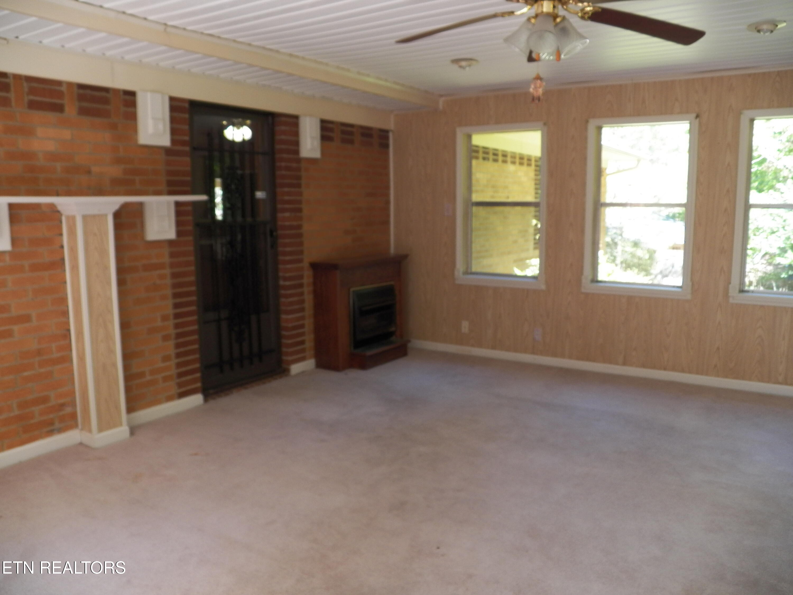 1634 Snodderly Road Lenoir City TN 37771