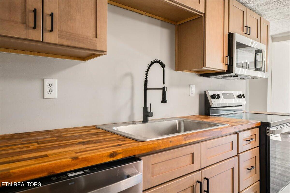 404 Sharp Lane Knoxville TN 37912