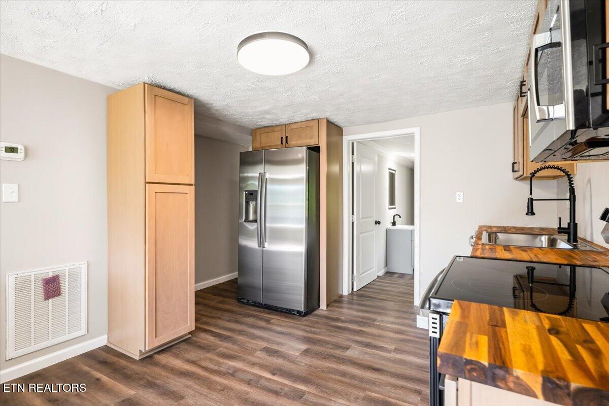 404 Sharp Lane Knoxville TN 37912