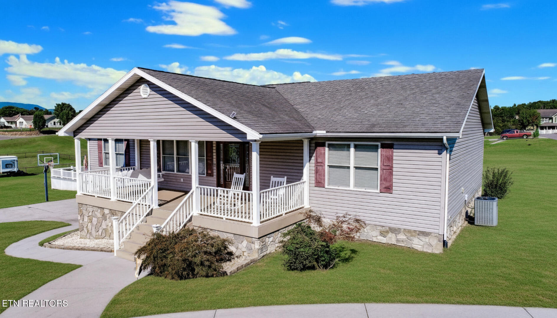 1114 Caleb Lane Newport TN 37821