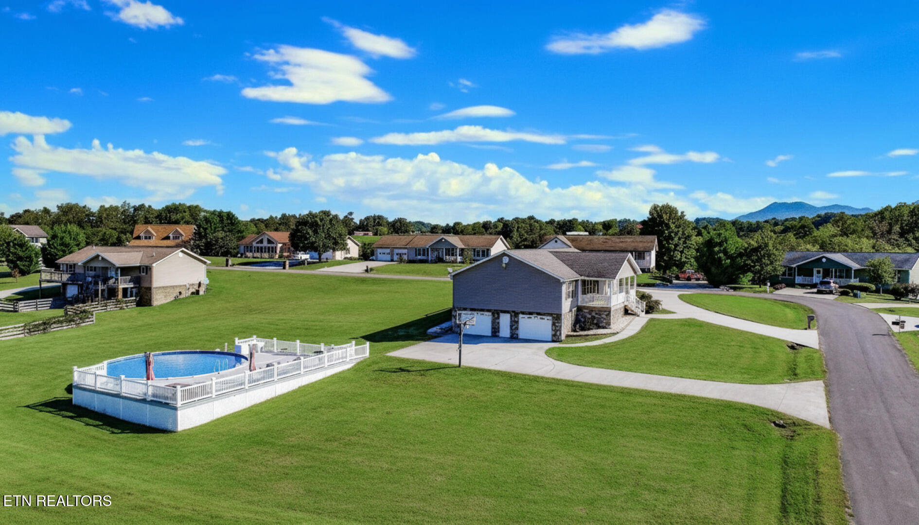 1114 Caleb Lane Newport TN 37821
