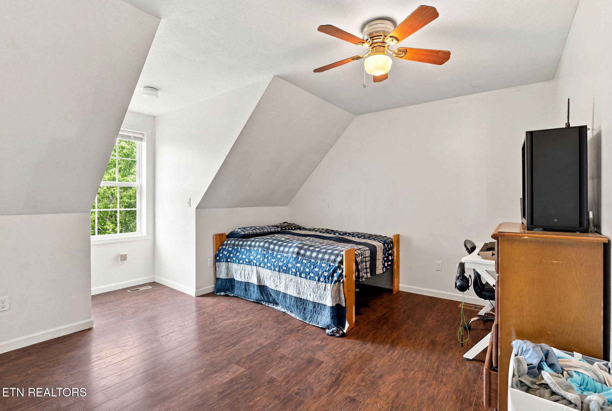 555 New Clear Branch Road Rocky Top TN 37769