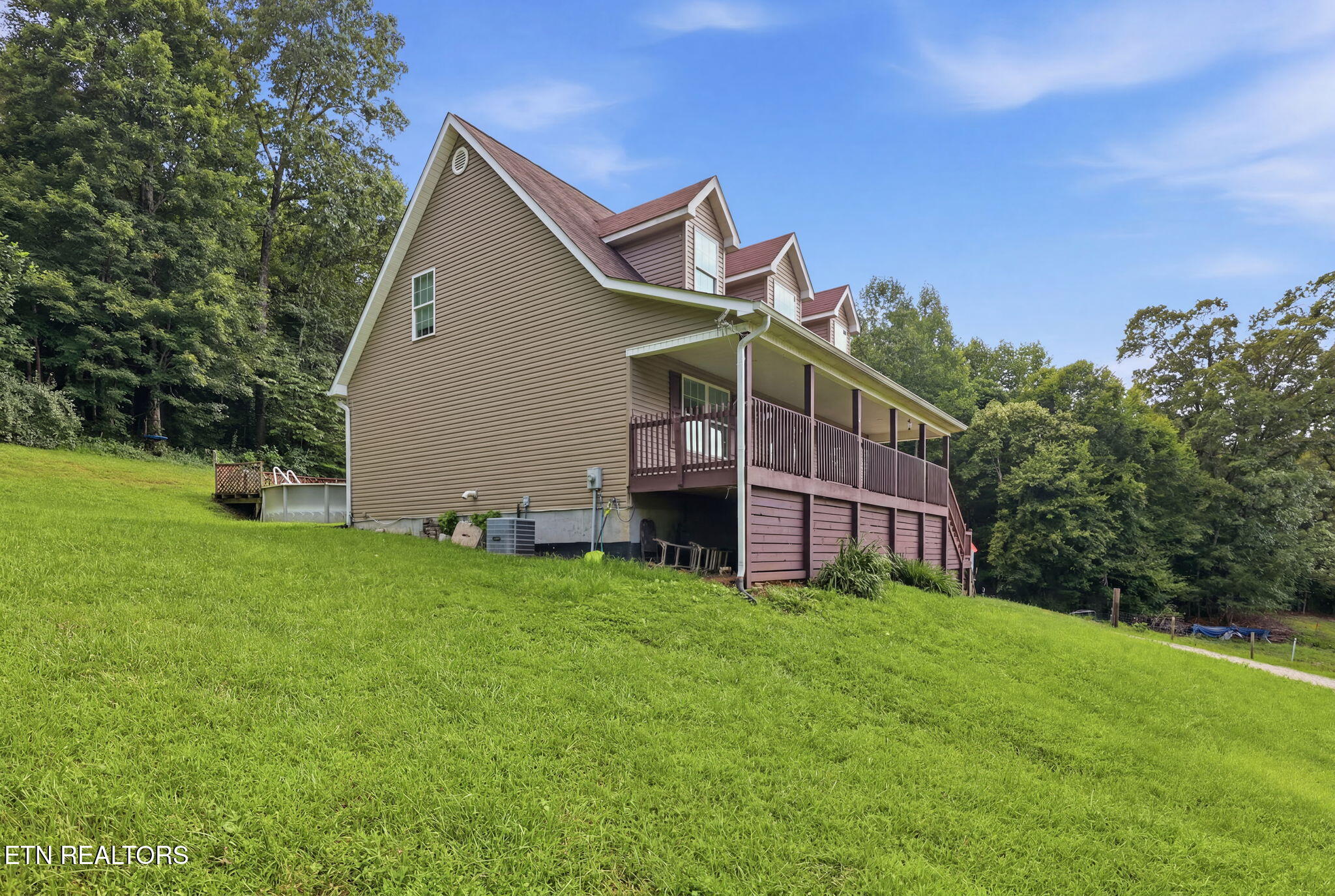 555 New Clear Branch Road Rocky Top TN 37769