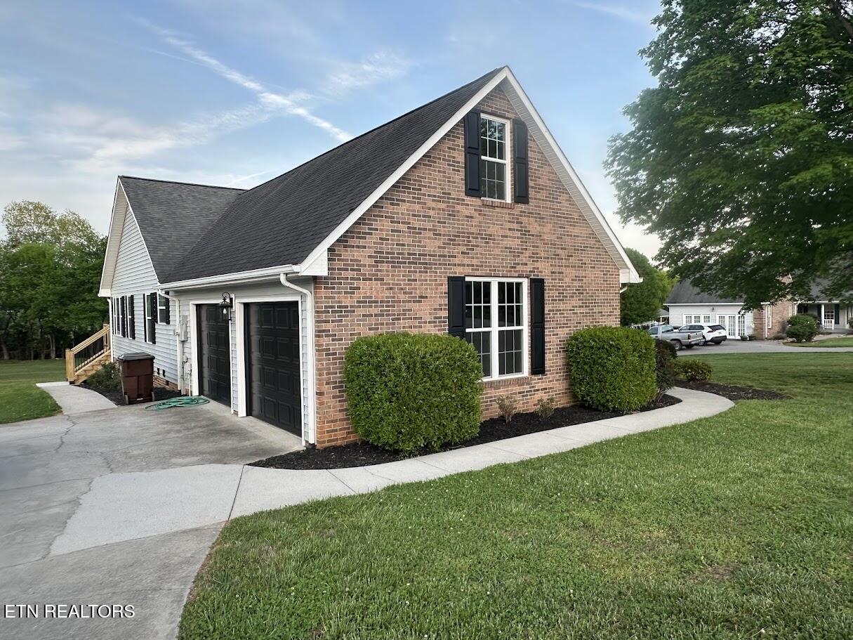 204 Meadow Lane Madisonville TN 37354