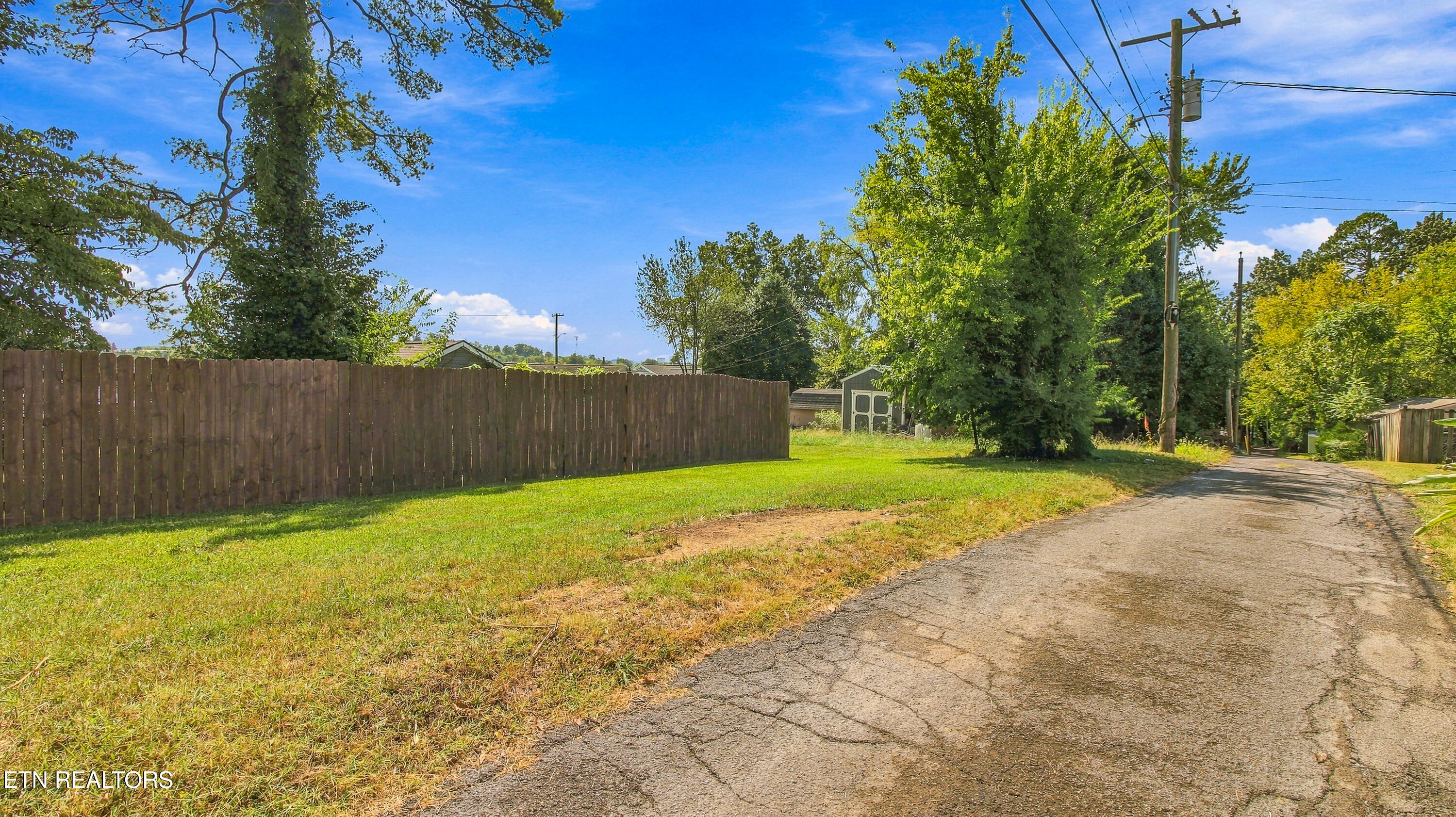 2639 Cecil Avenue Knoxville TN 37917