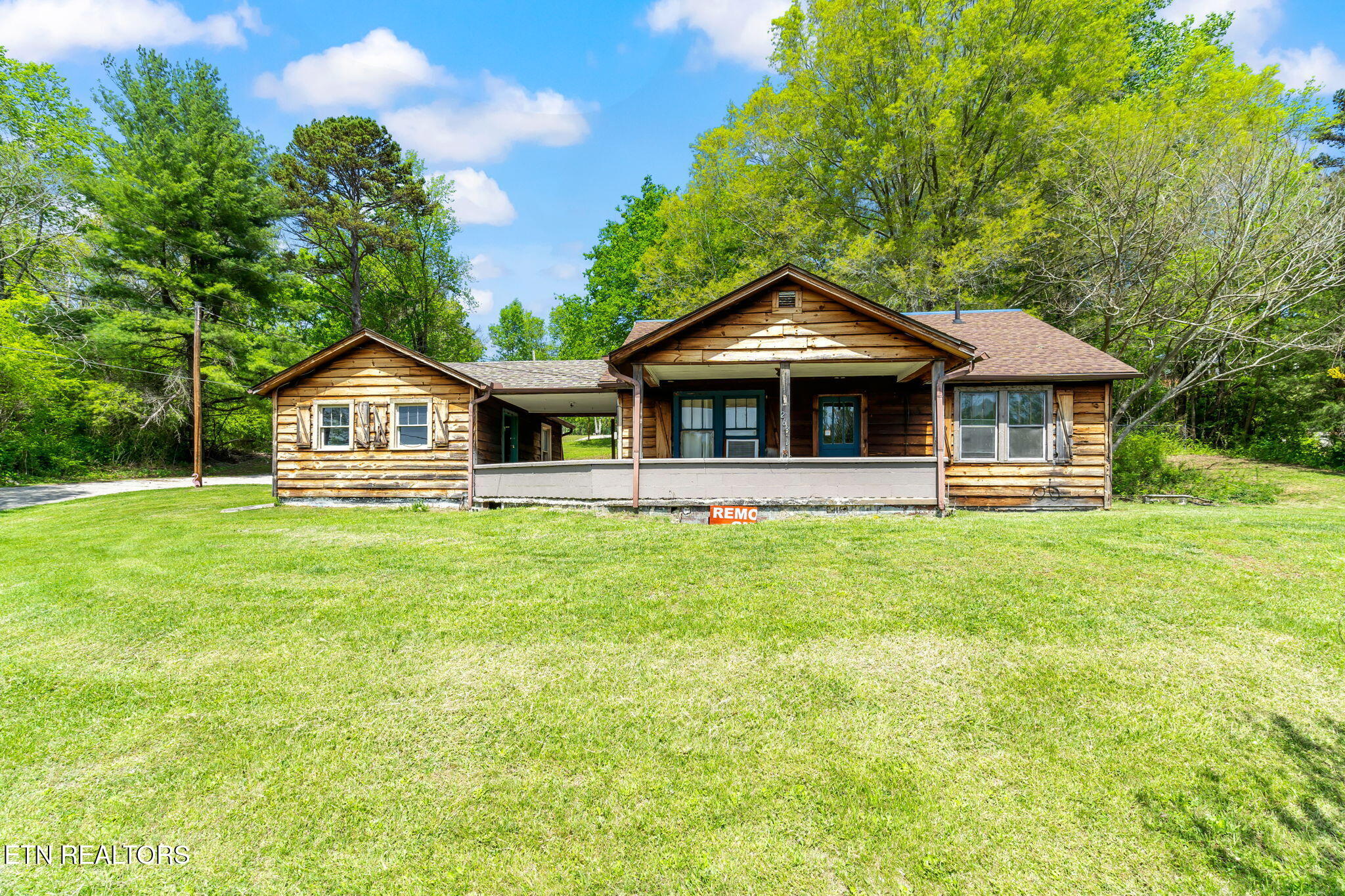 2633 Harriman Highway Harriman TN 37748