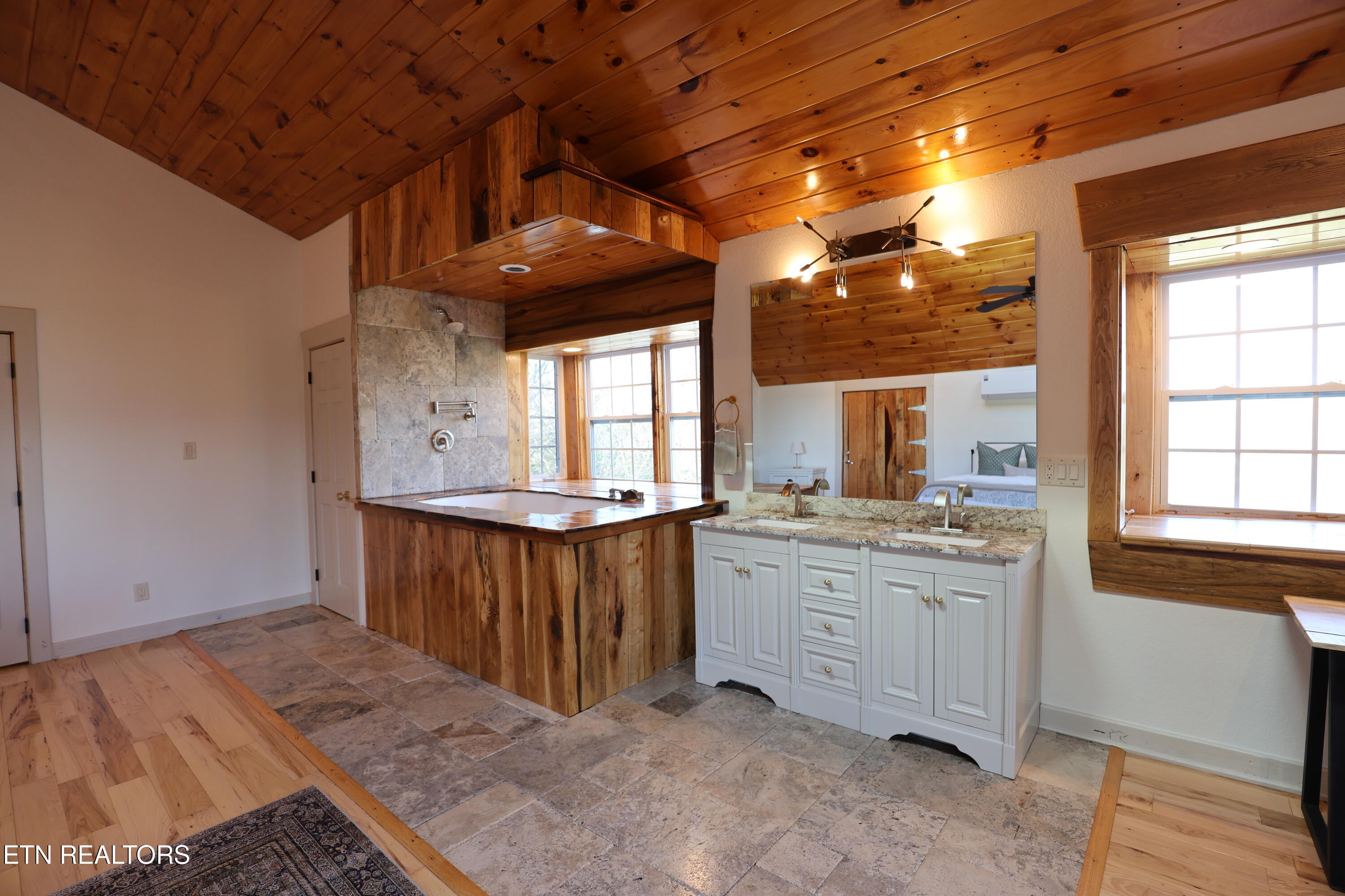 2829 Spruce Hill Road Louisville TN 37777