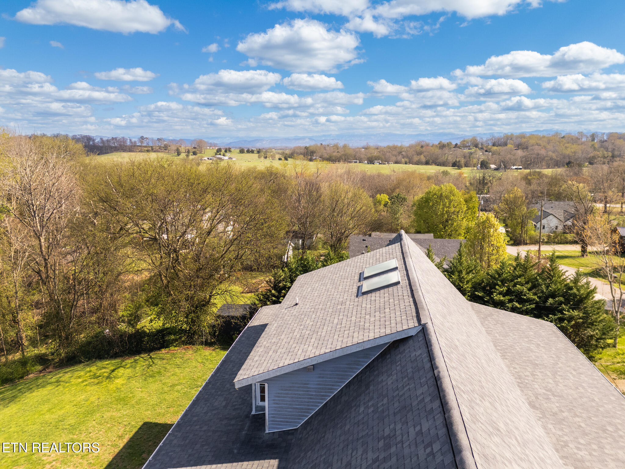 2829 Spruce Hill Road Louisville TN 37777
