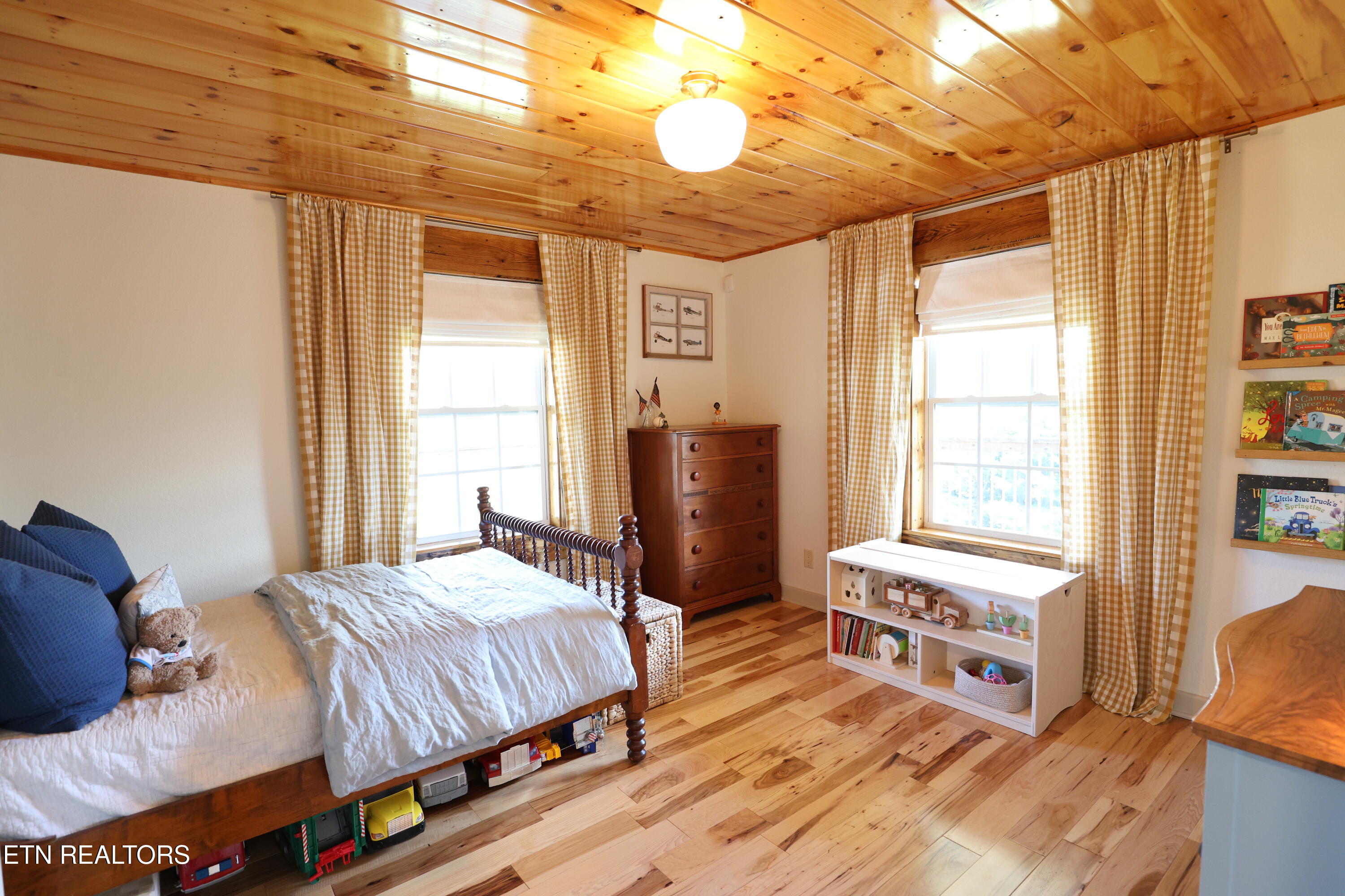 2829 Spruce Hill Road Louisville TN 37777