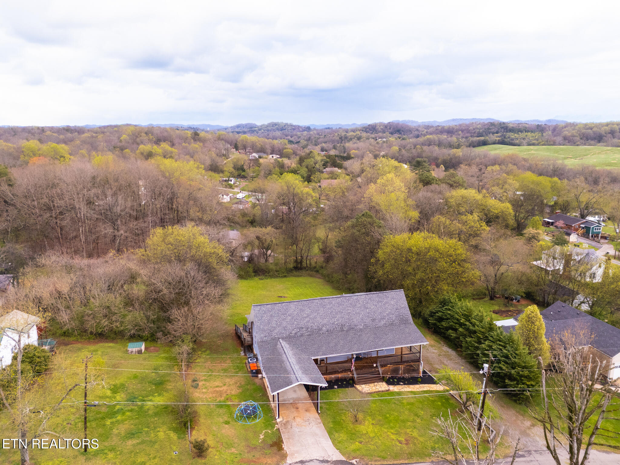 2829 Spruce Hill Road Louisville TN 37777