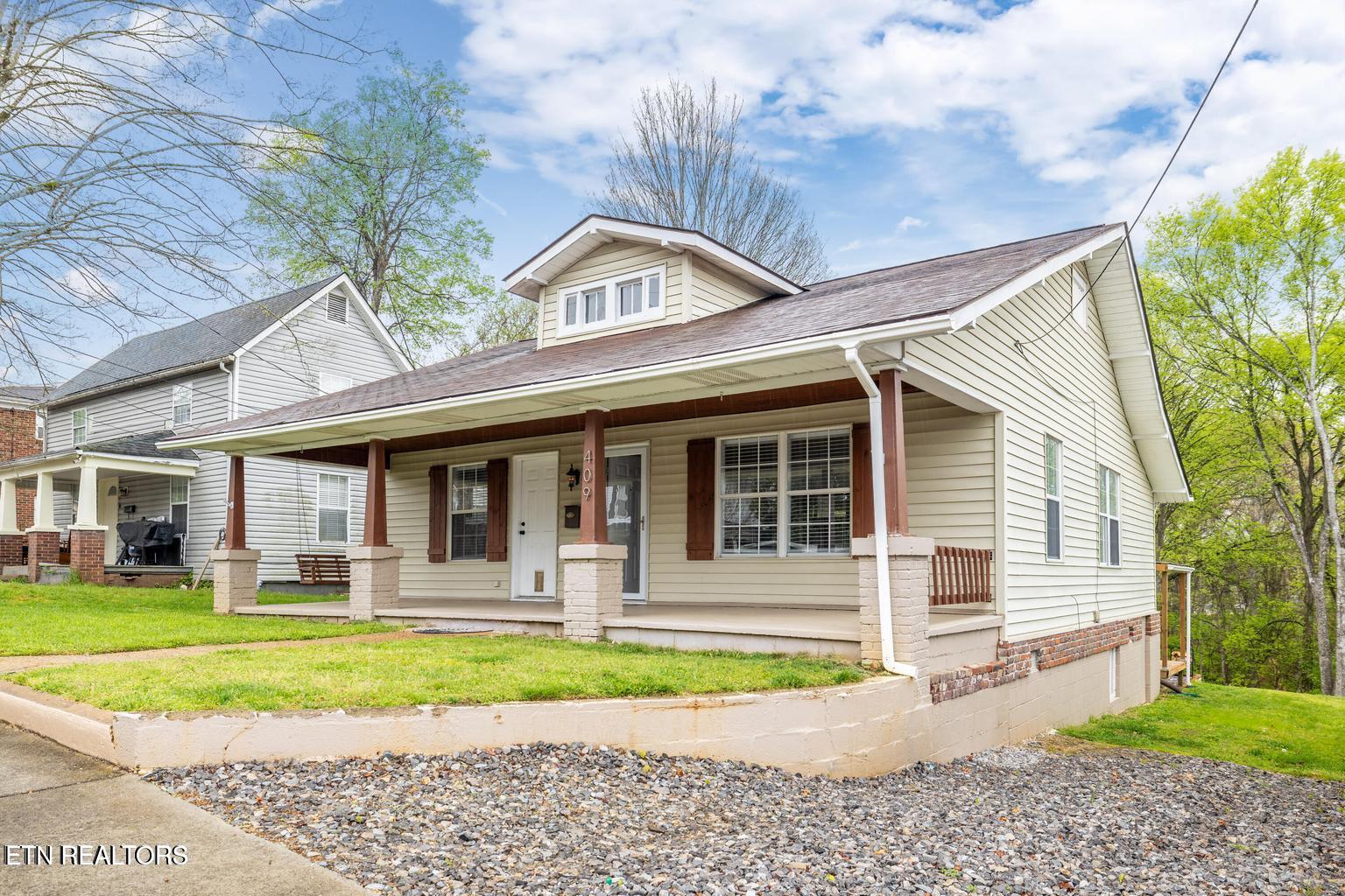 409 W 5th Avenue Lenoir City TN 37771